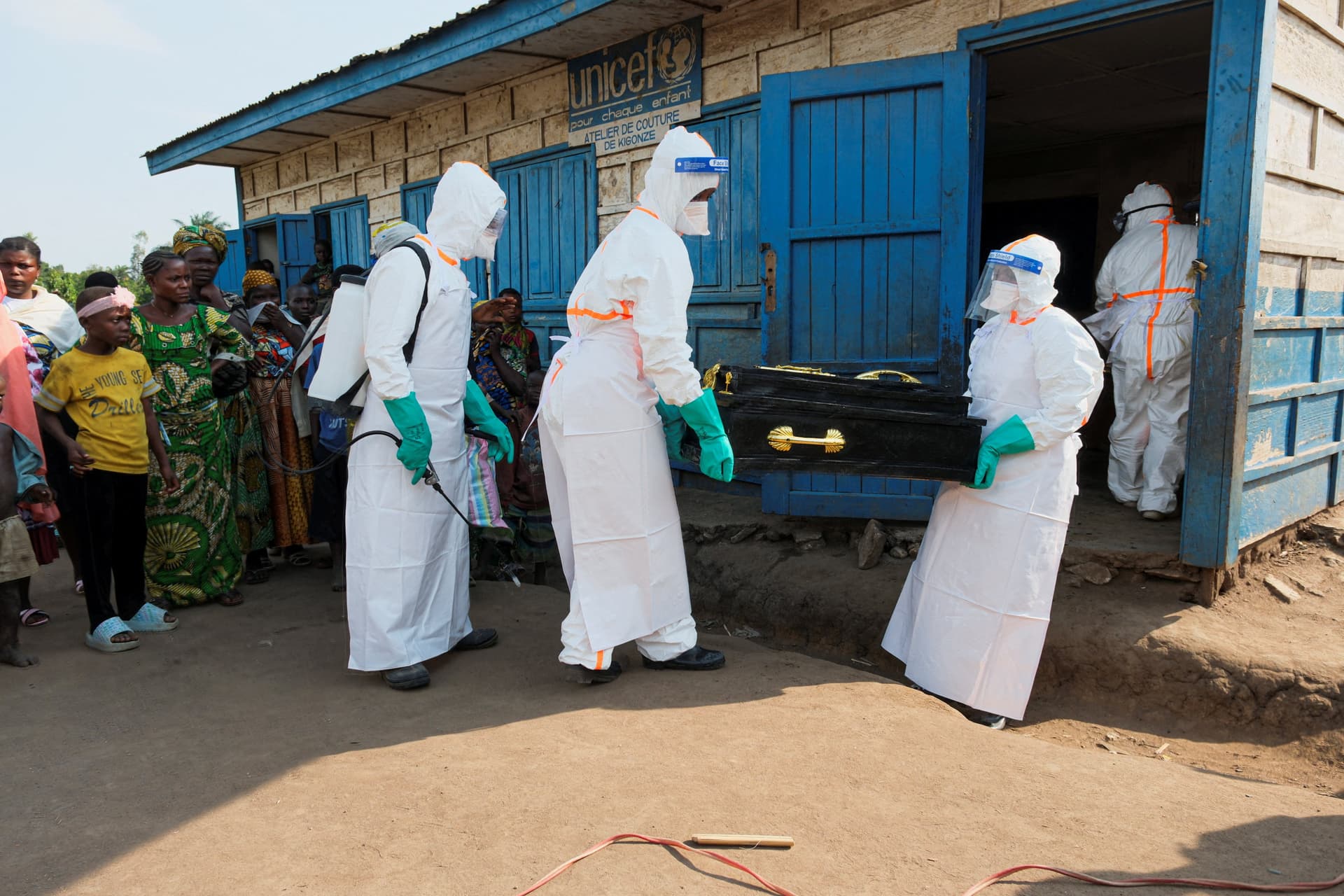 Reportan 254 Muertes por Ébola en el Congo y Más de Mil Casos Confirmados