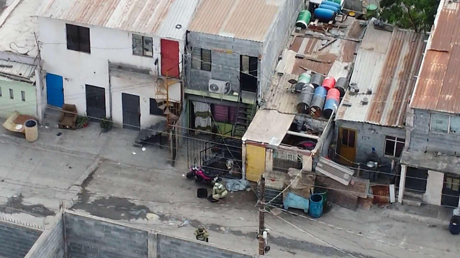 Hallan Presuntos Artefactos Explosivos en Casa de  Monterrey