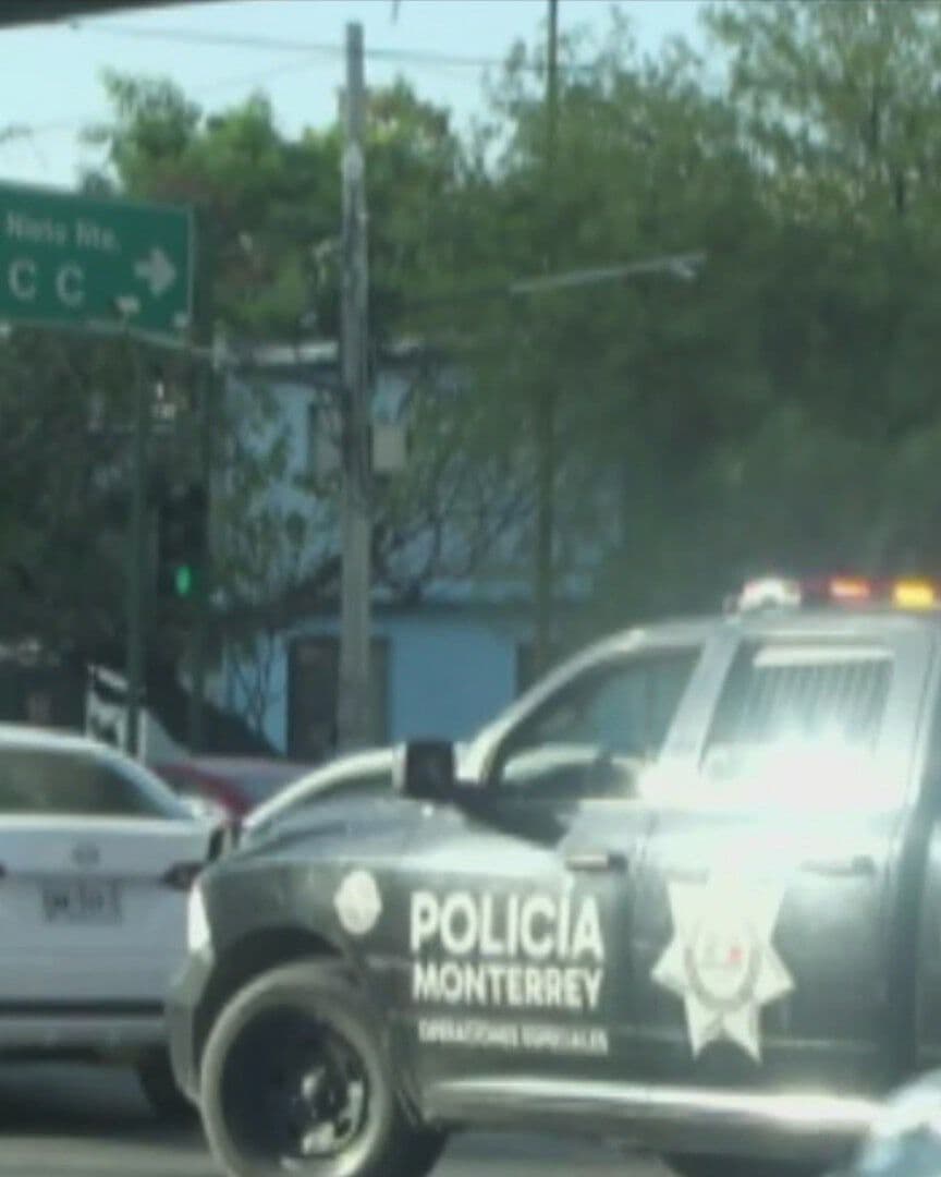 Policía de Monterrey asegura auto