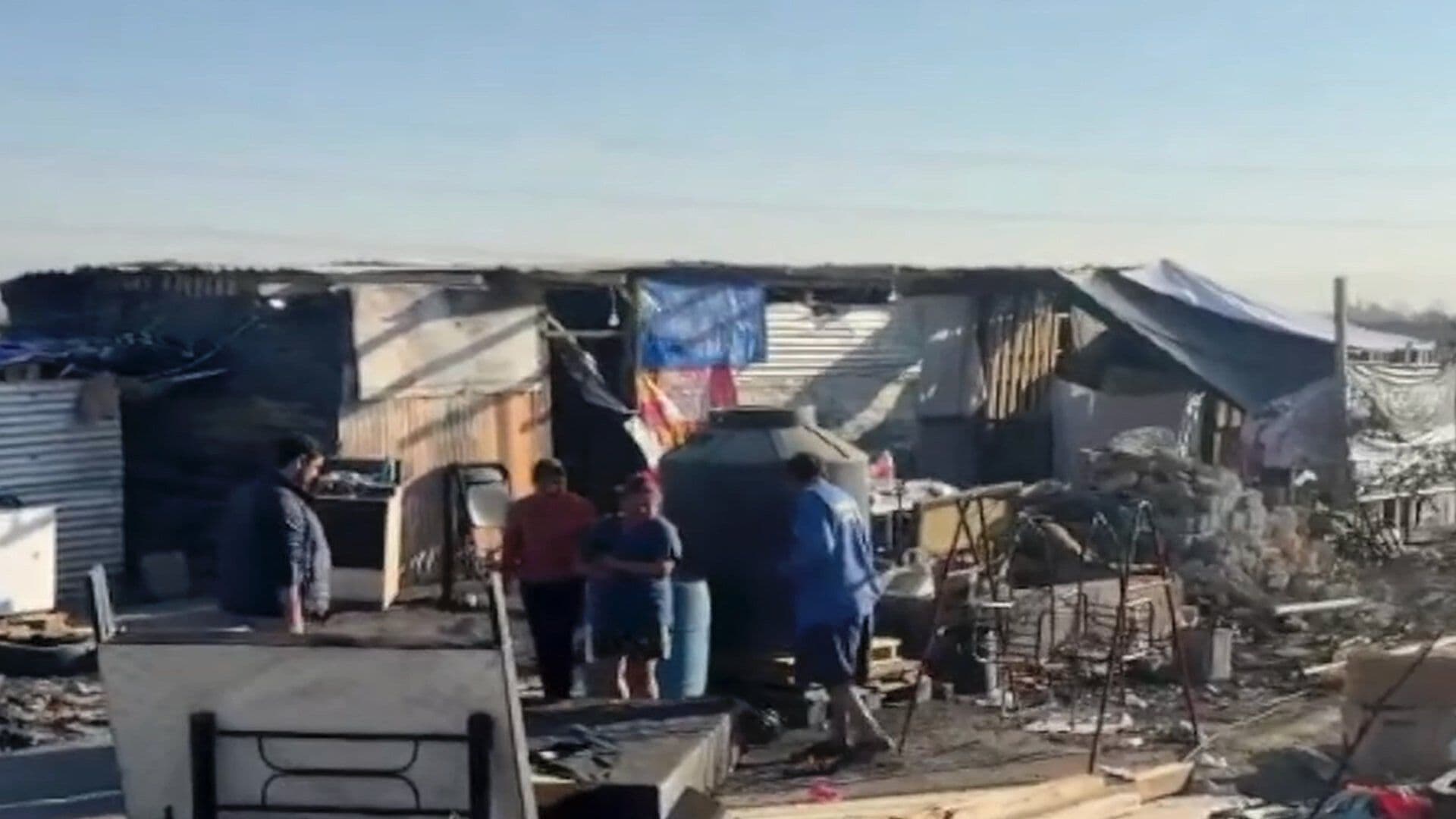 Familia Pierde Todo en un Incendio en Valle de San Juan; Piden Ayuda a la Gente