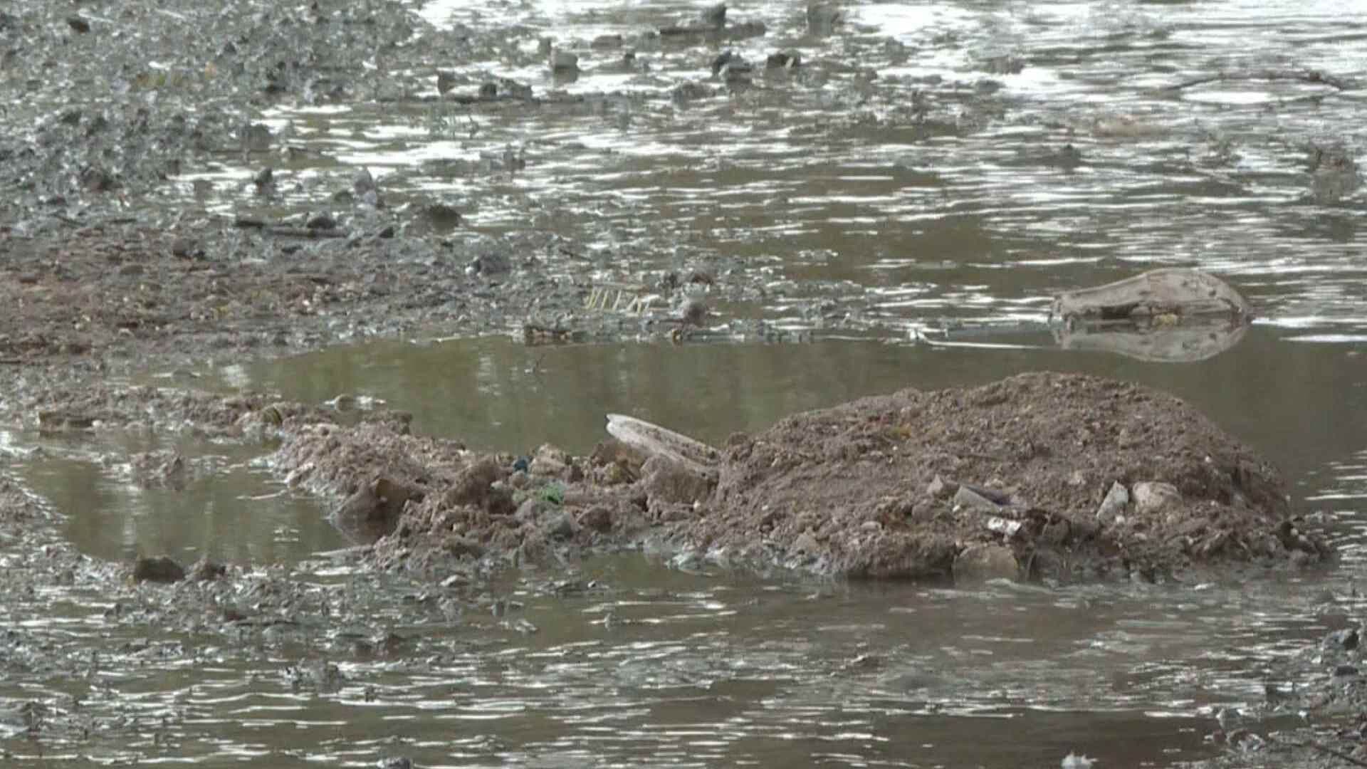 Reportan Fuga de Agua Potable Desde Hace Un Año en Colonia Santa Bárbara de Hermosillo