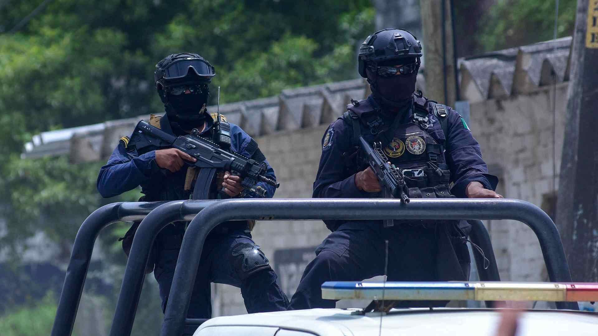 Balean a Pasajeros de Camioneta en Acapulco, Guerrero