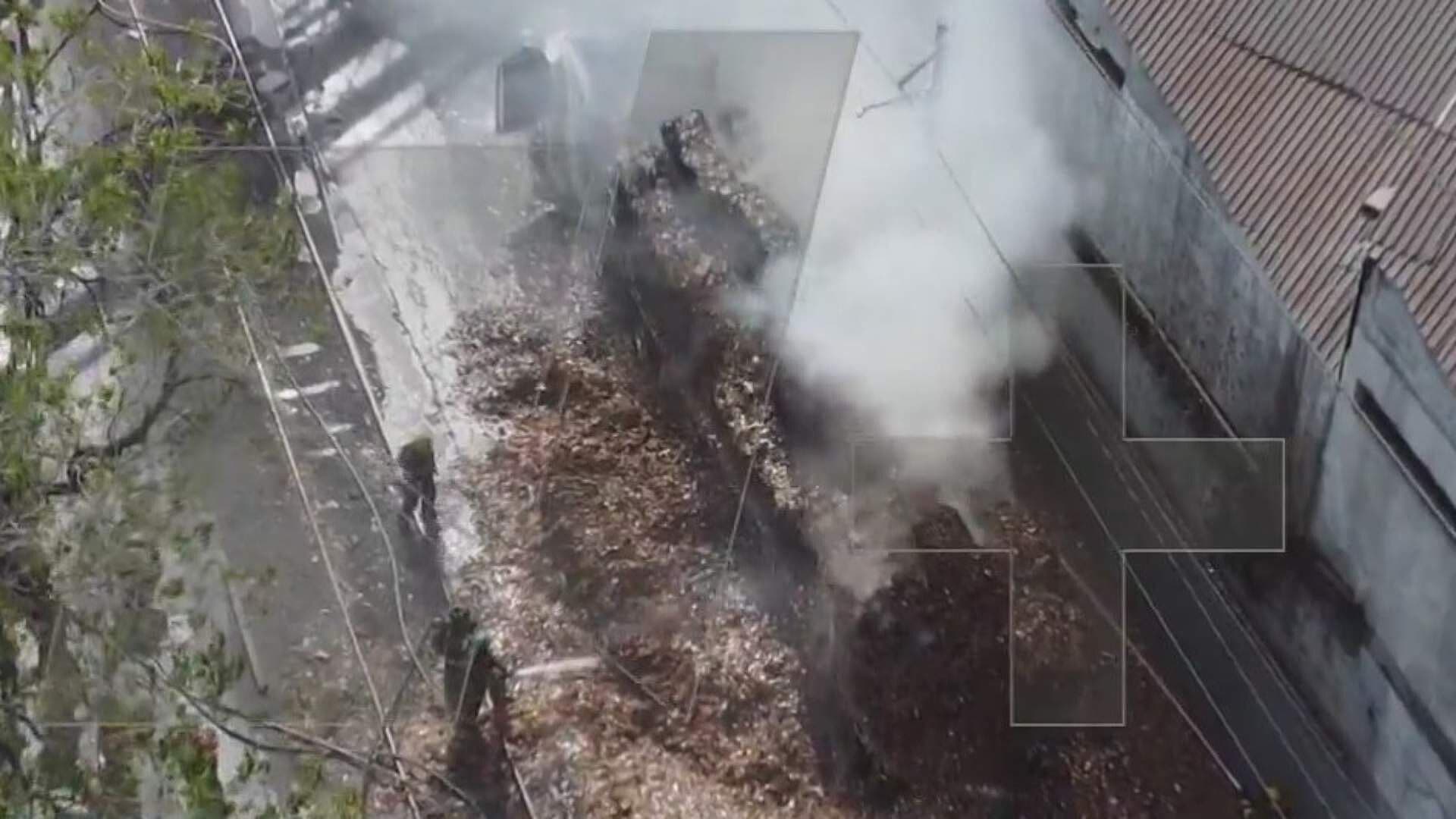 Arde Tráiler Cargado con Pacas de Cartón en Av. Luis Mora en Colonia Industrial