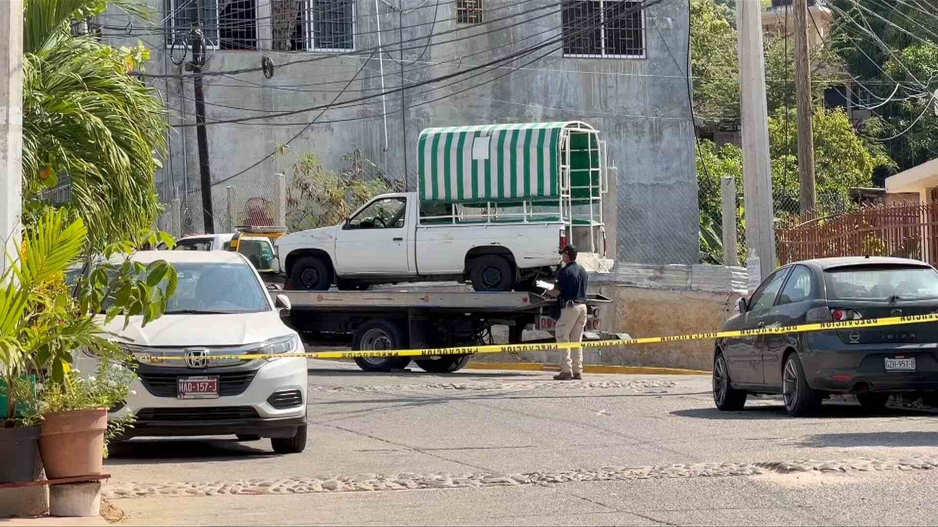 Así Atacaron a Balazos a Transporte Público en que Murió Alumna y Chofer en Acapulco