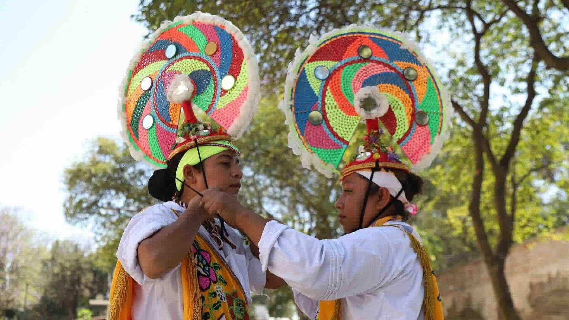 Mujeres de Cuetzalan Rompen Esquemas con Danza Tradicional de "Voladores"
