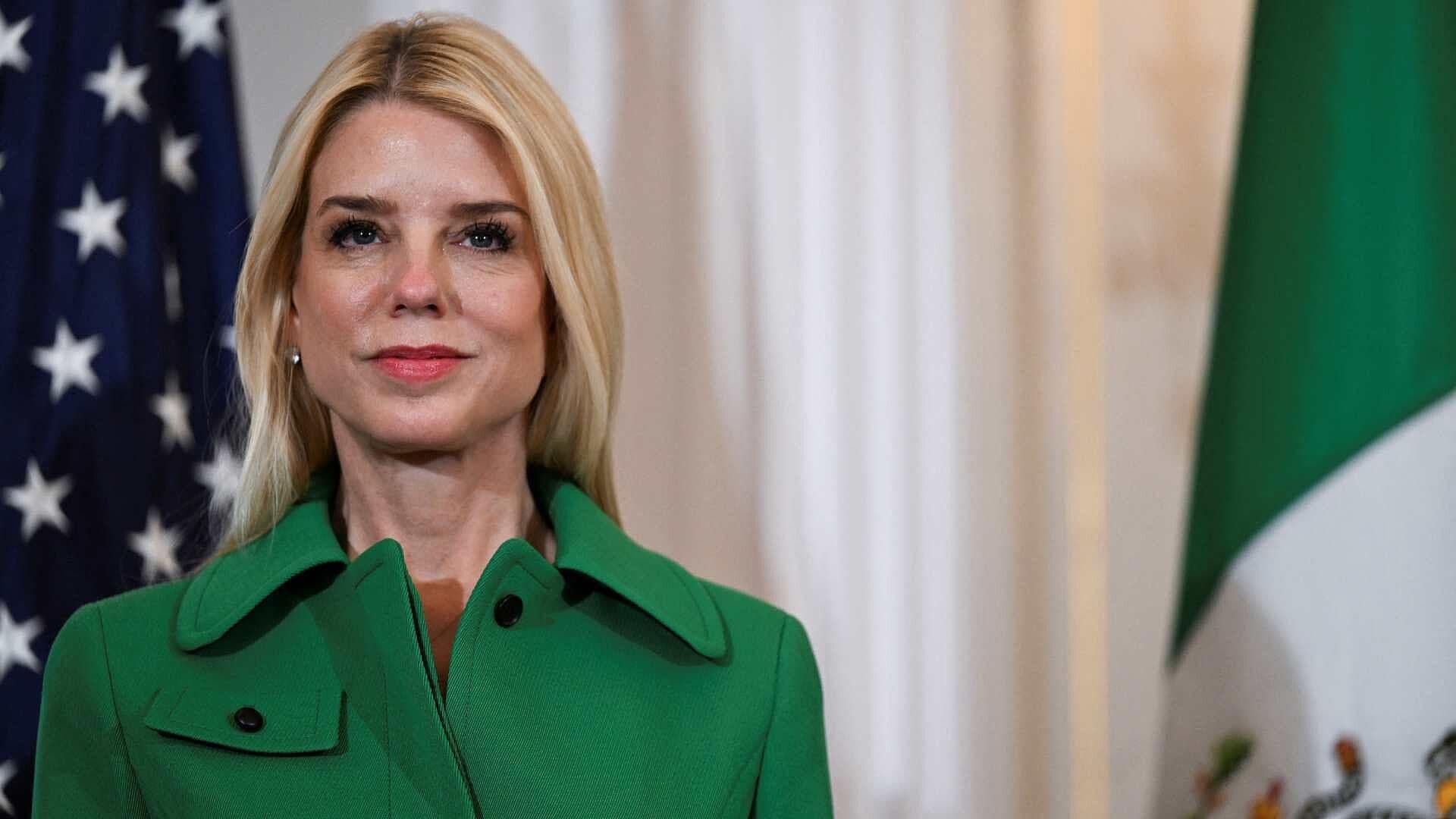 Pam Bondi Advirtió que Traslado de Prisioneros Se Sustenta en Designación de Cárteles como Terroristas