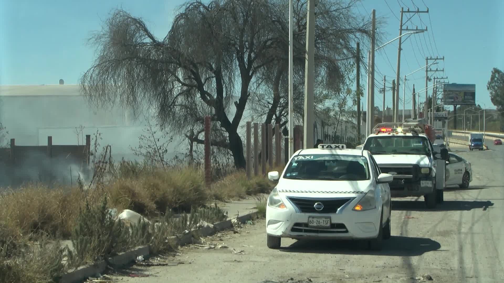 Incendio en Terreno Baldío Cerca de Gasera Movilizó a Bomberos en SLP