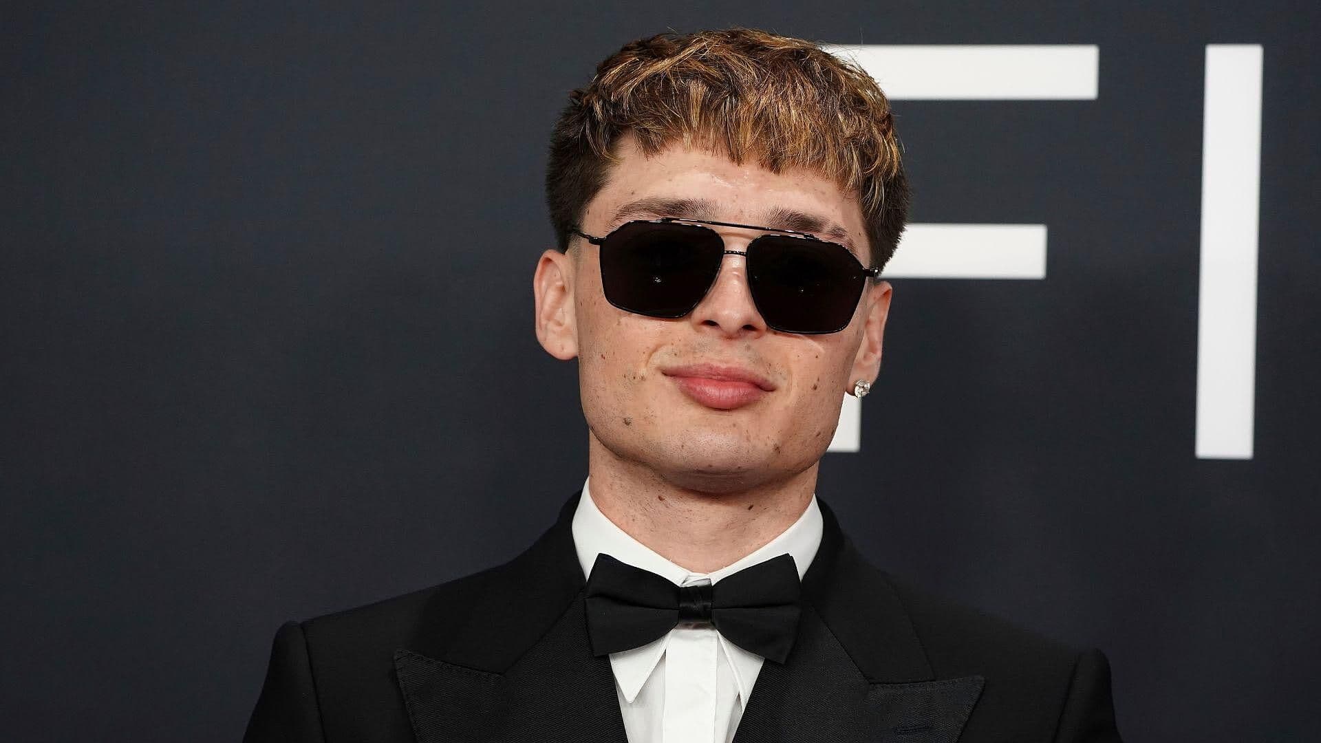 Nombran a Peso Pluma como Compositor de Música Regional Mexicana del Año