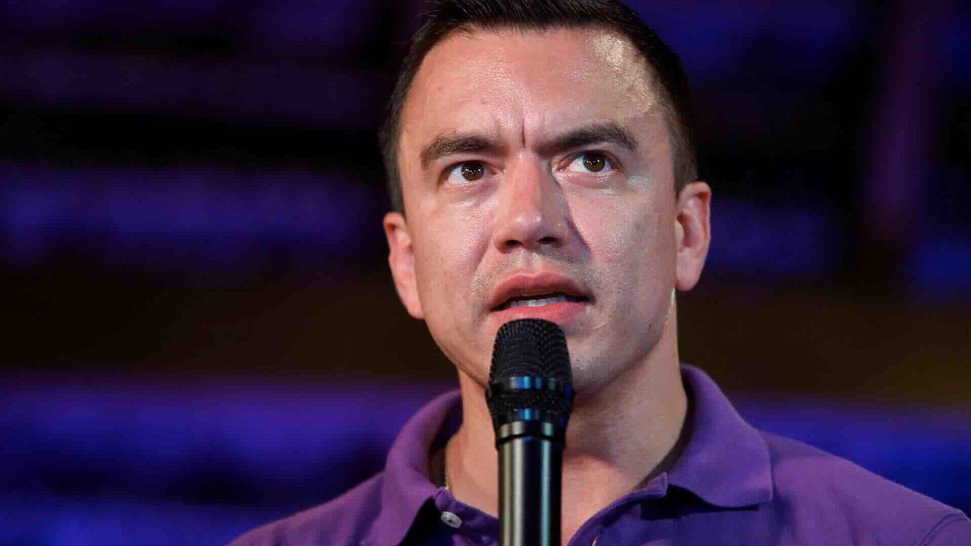 Daniel Noboa Gana Segunda Vuelta y Asume Nuevo Mandato Presidencial en Ecuador