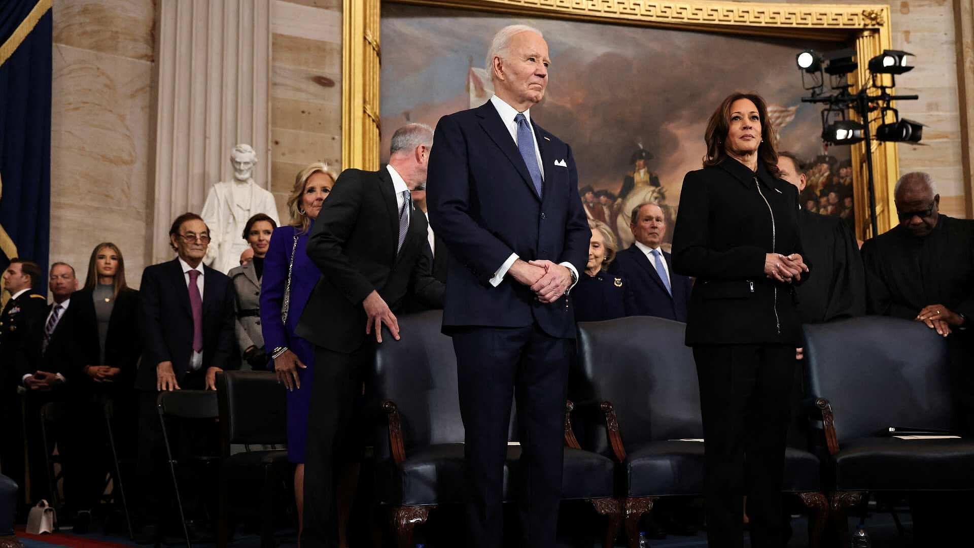 Joe Biden y Kamala Harris son Recibidos con Aplausos