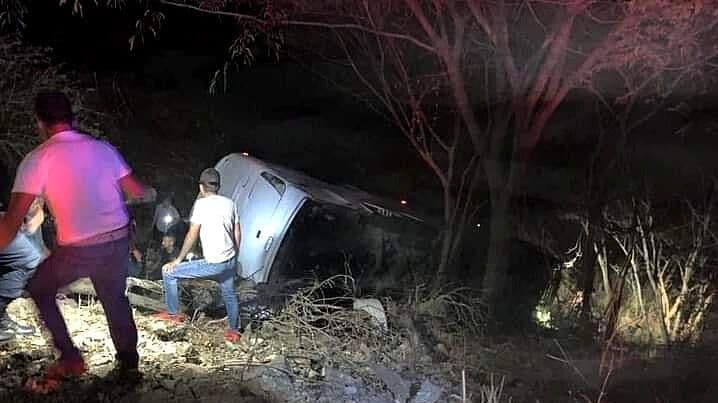 Reportan 17 Muertos tras Accidente de Autobús en Compostela