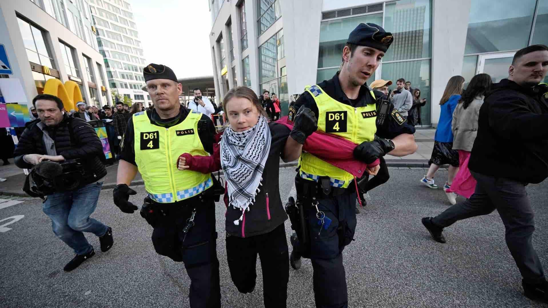 Arrestan a Greta Thunberg por Protestar contra Israel en Malmo, Suecia