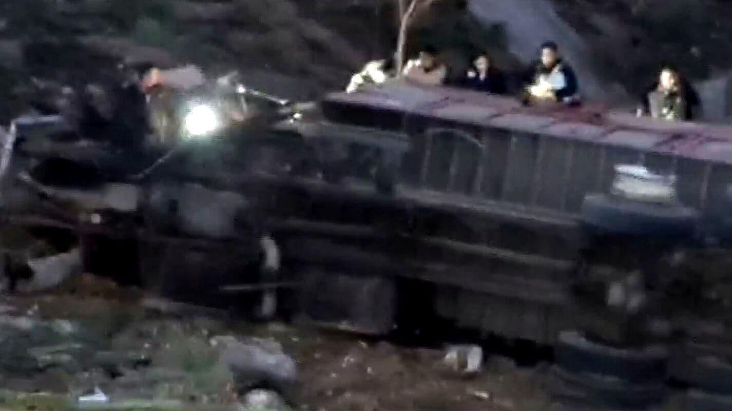 Mueren 6 Personas por Accidente de Camión en Compostela, Nayarit