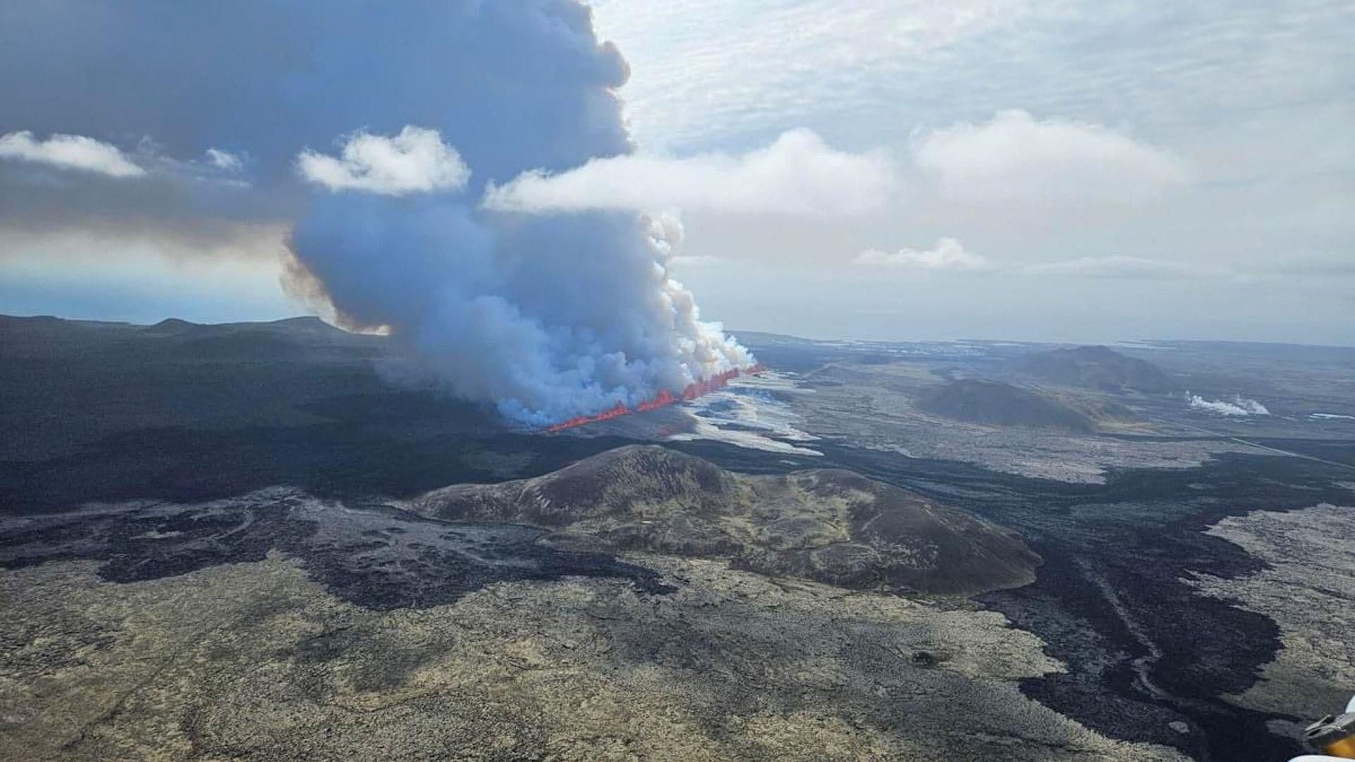 Continúa la Impresionante Erupción del Volcán Fagradalsfjall, en Islandia (VIDEO)