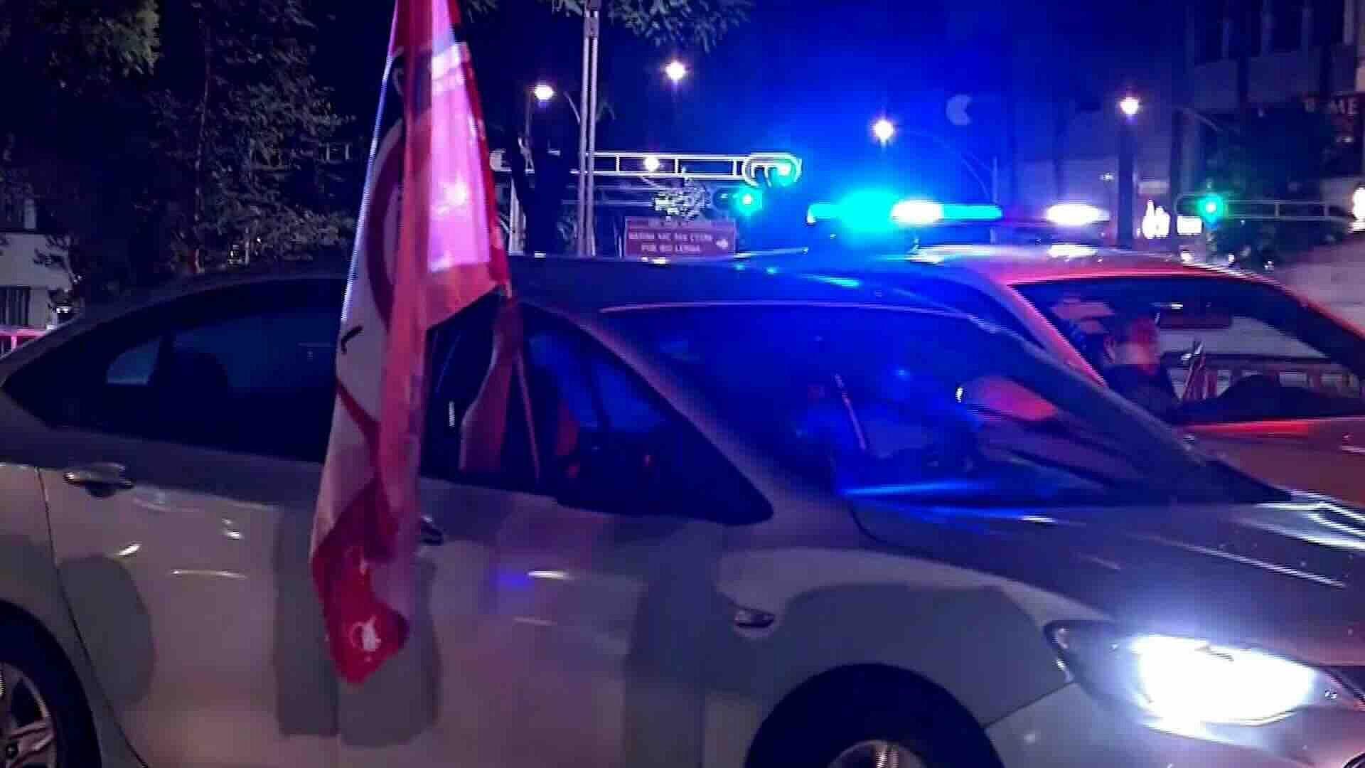 Festejo en el Ángel: Aficionados del Toluca y América Coinciden Tras la Final