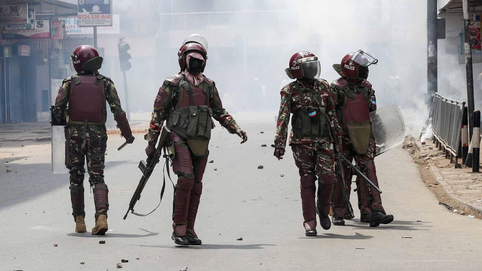 Policías y Manifestantes se Enfrentan en Nairobi, Kenia