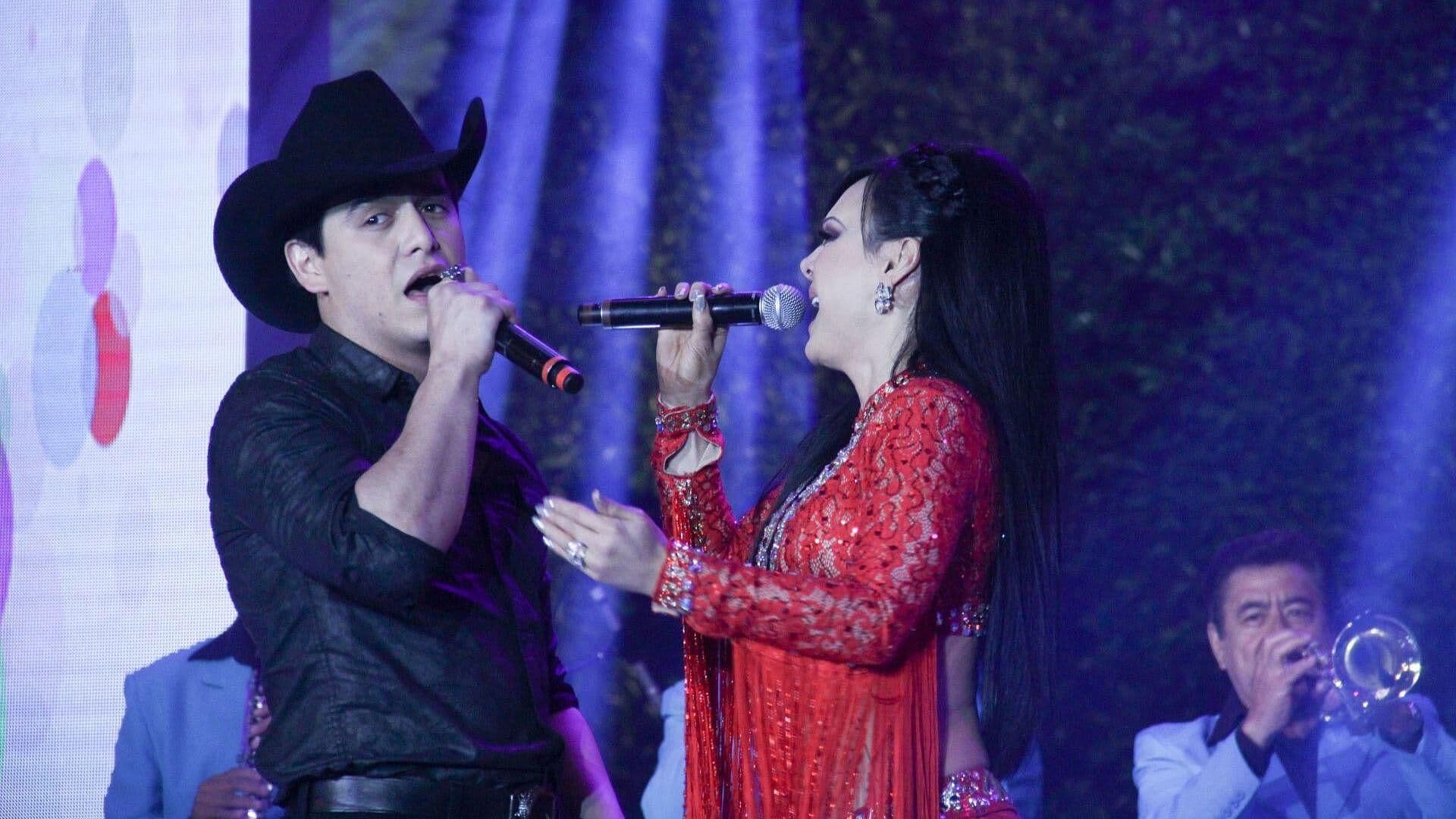 "Fue Muy Bonito": Maribel Guardia Habla con su Hijo, Julián Figueroa, A Través de Médium