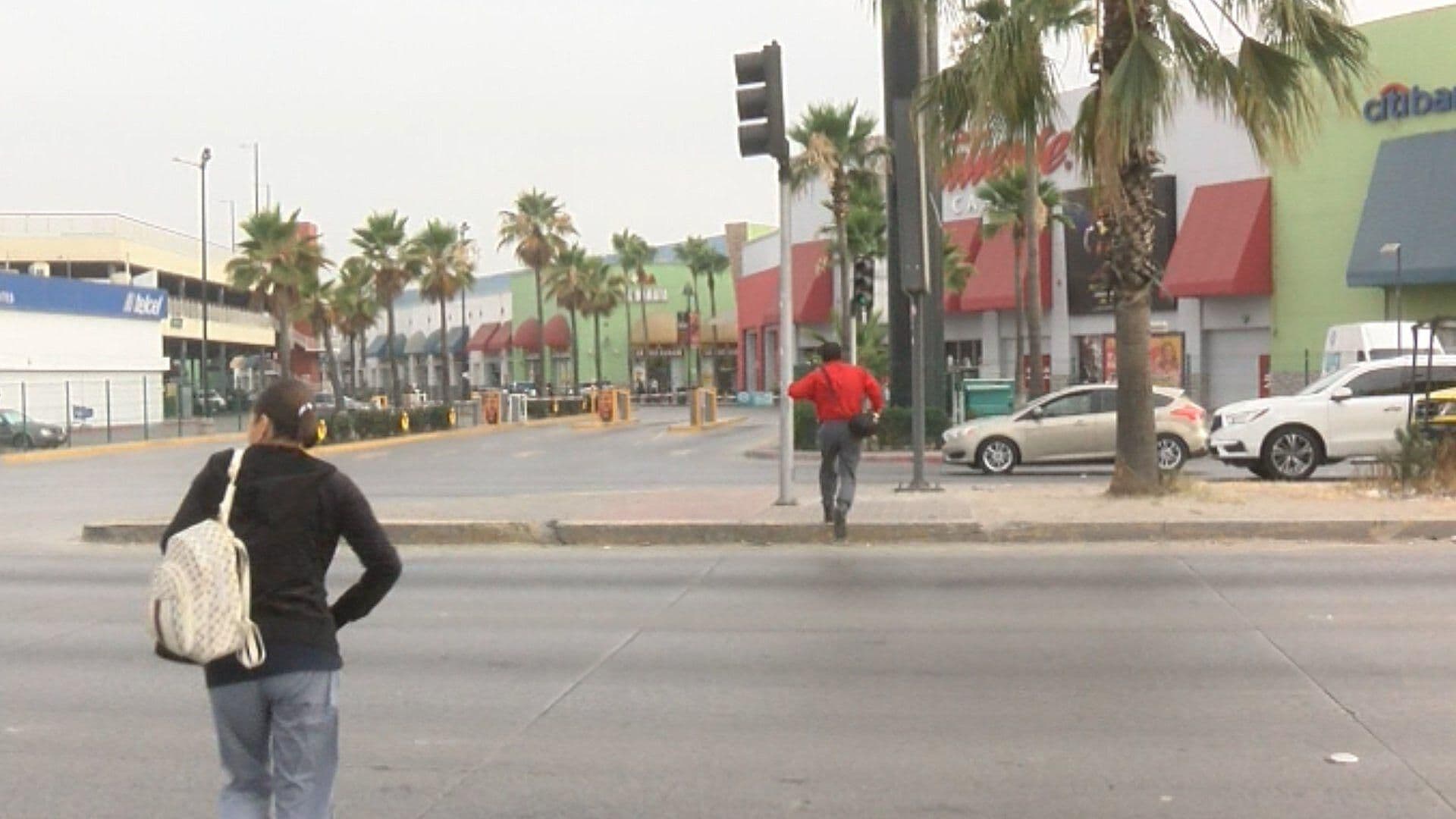 Inicia Construcción de Puente Peatonal Junto a 'Macroplaza' en Tijuana