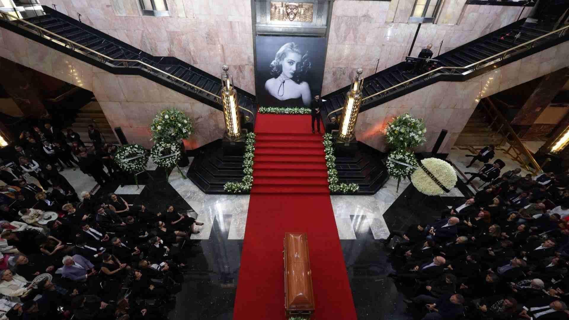 Aún No Hay Fecha para Lectura del Testamento de Silvia Pinal