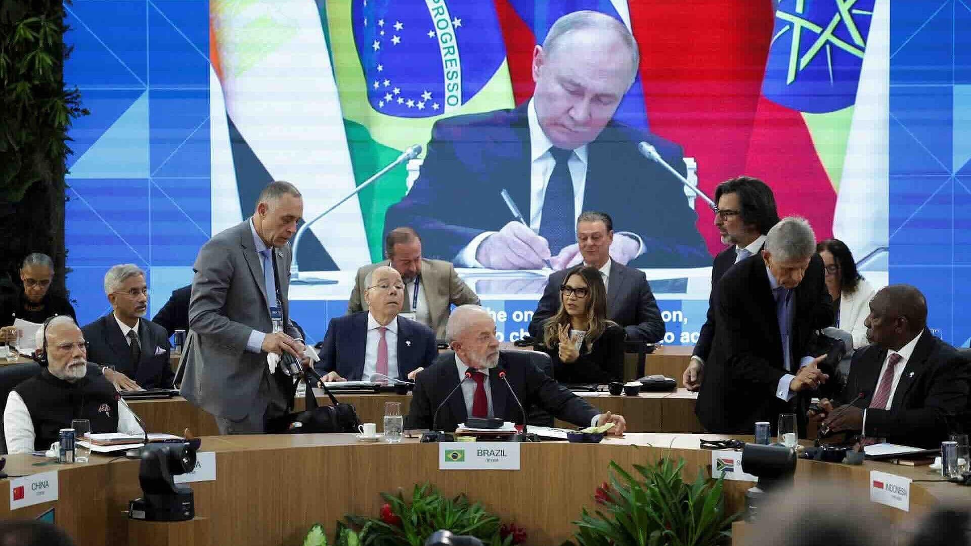 BRICS Se Reúnen en Río de Janeiro sin Xi Jinping ni Vladimir Putin en Cumbre Clave