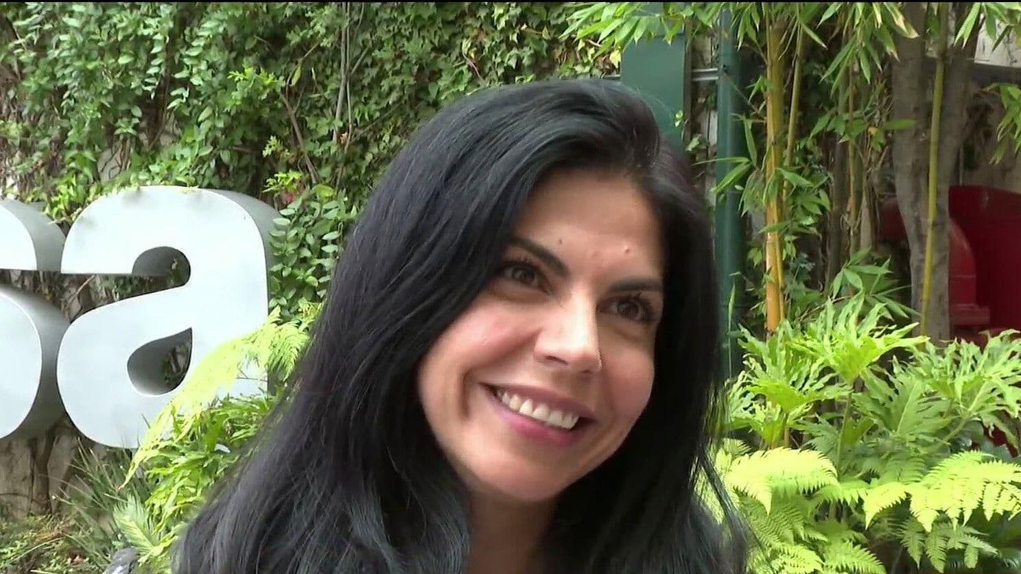 África Zavala, Contenta de Compartir Foro con Gabriel Soto