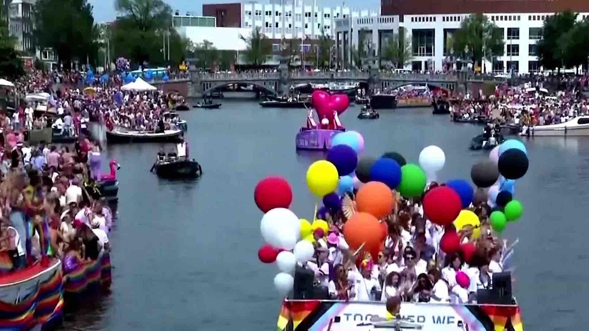 Realizan Desfile Anual de Barcos del Orgullo en Ámsterdam