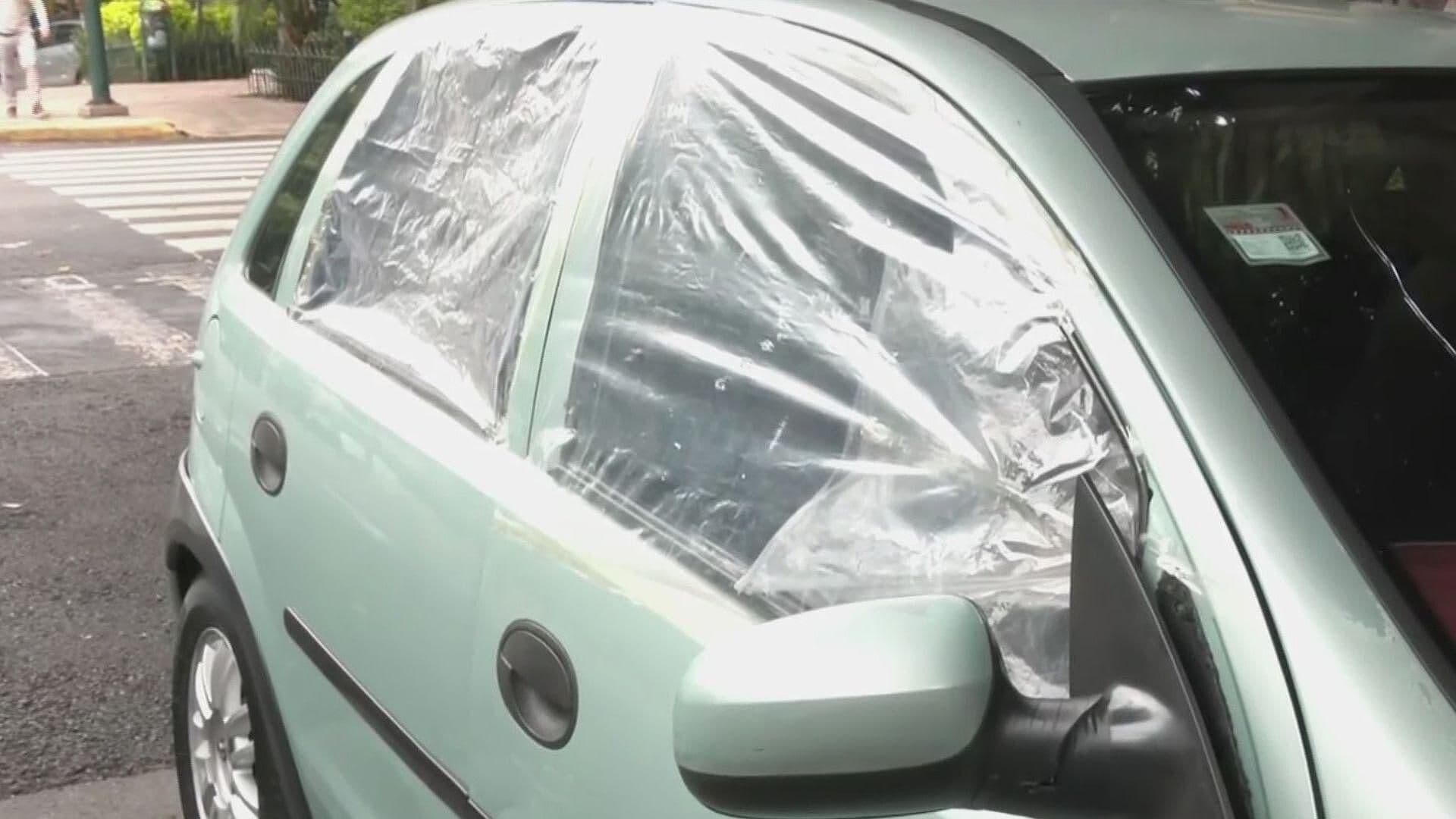 Buscan a Hombre por Romper Auto con Patineta; Denuncian Aumento de Vandalismo en Condesa, CDMX