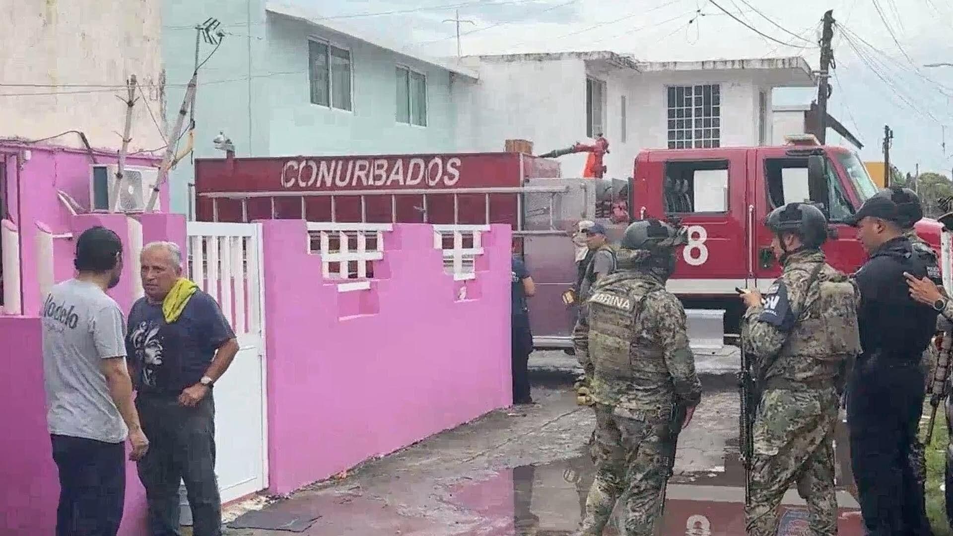 Incendio Consume Vivienda en Las Vegas; Salvan a Dos Personas y Una Mascota Requirió Oxígeno