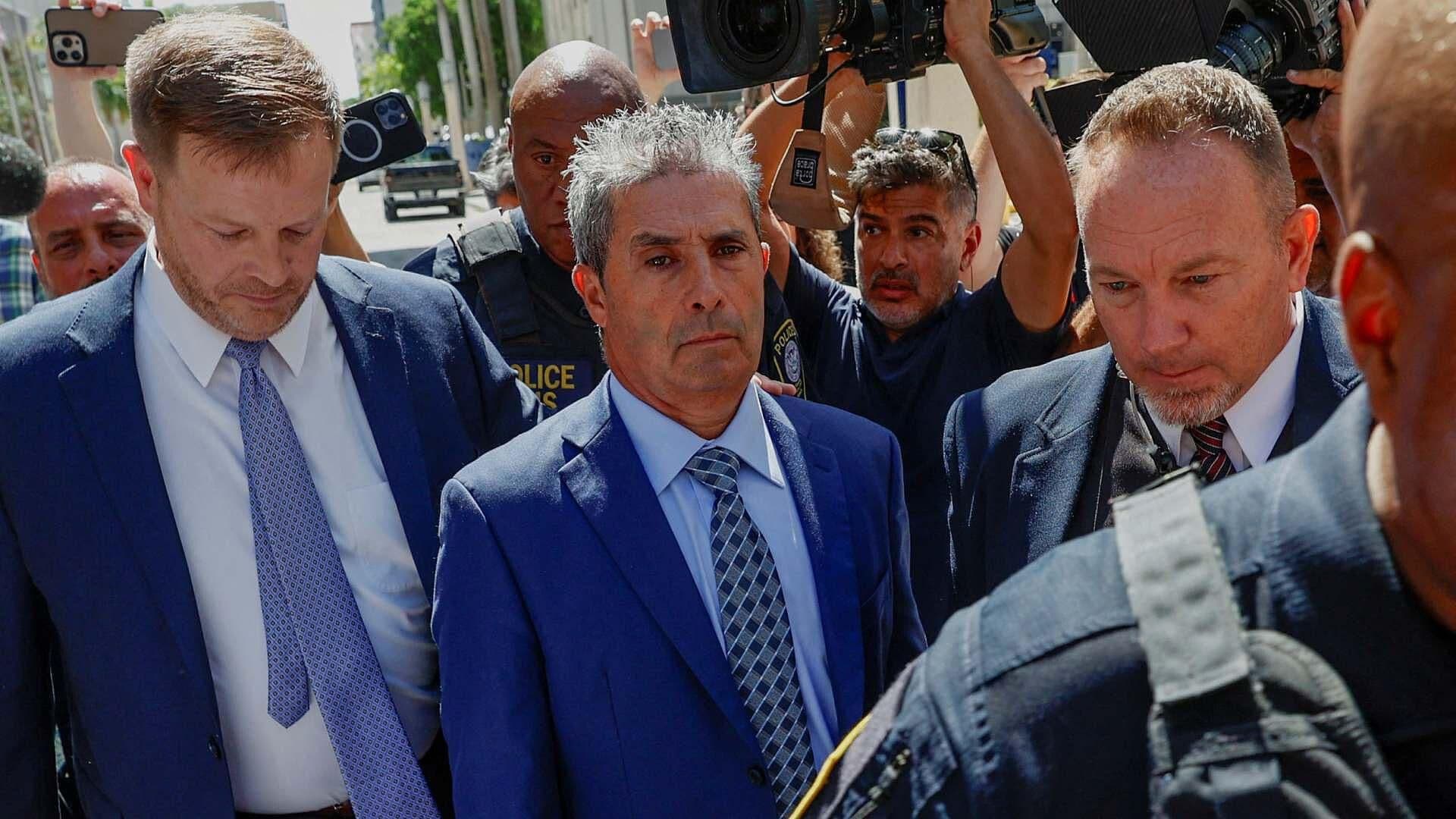 Comparece Administrador de Mar-a-Lago, Residencia de Trump en Florida