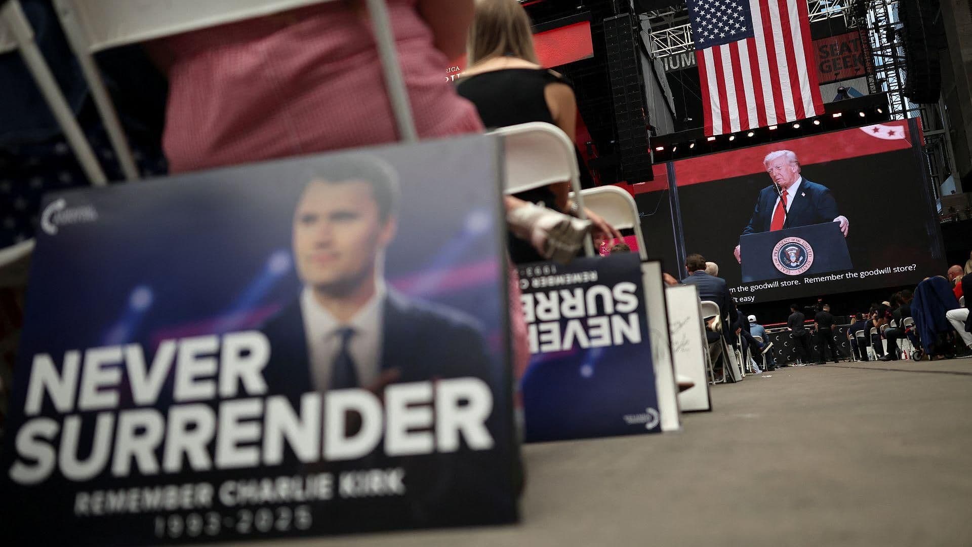 ¿El Activista Charlie Kirk se Convirtió en el Primer Mártir del Trumpismo?