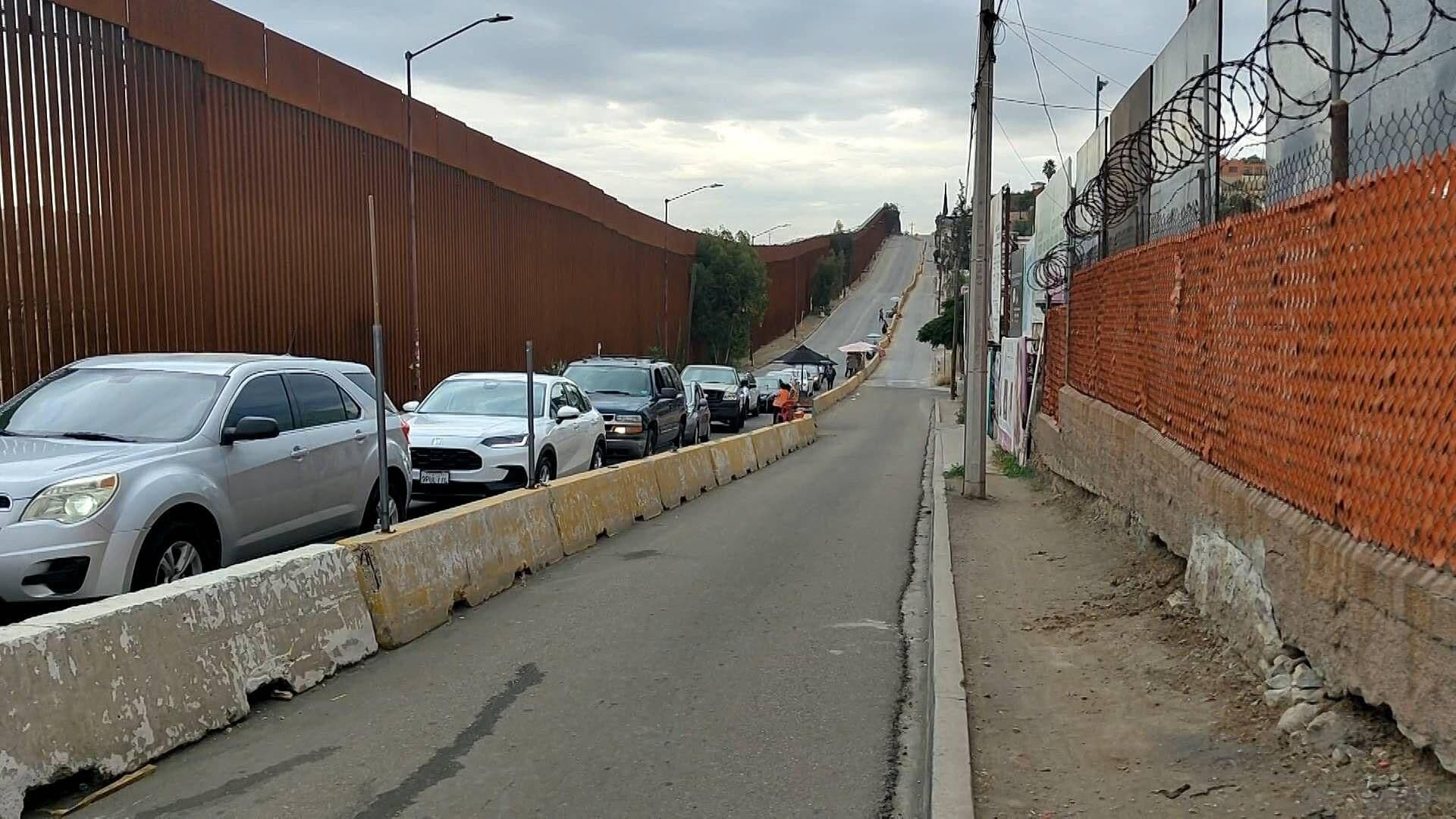 Garita de Tecate Podría Extender Horario Ante Filas de Hasta Tres Horas