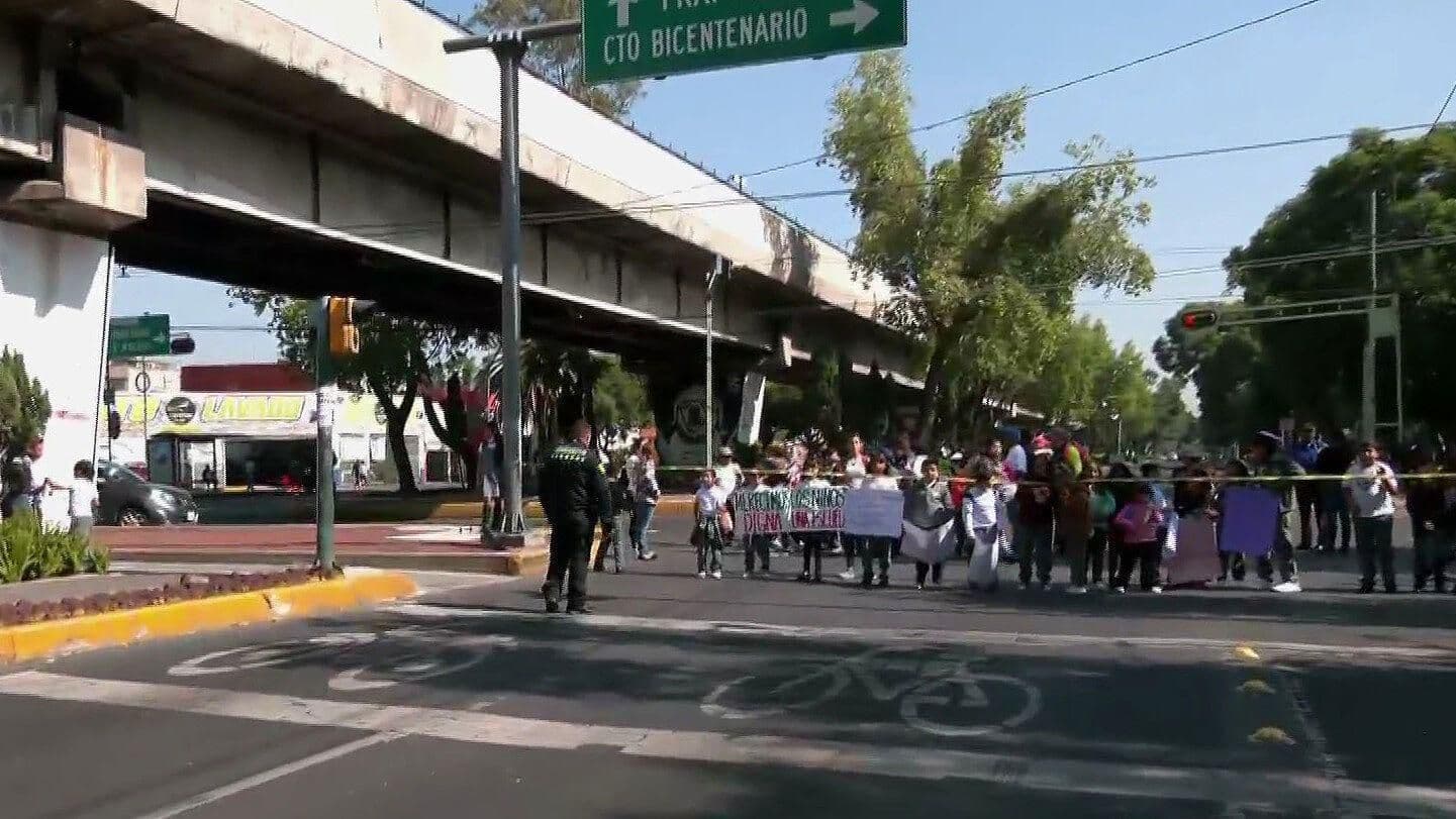 Bloqueo Hoy CDMX: Padres de Familia Protestan en Avenida Congreso de la Unión