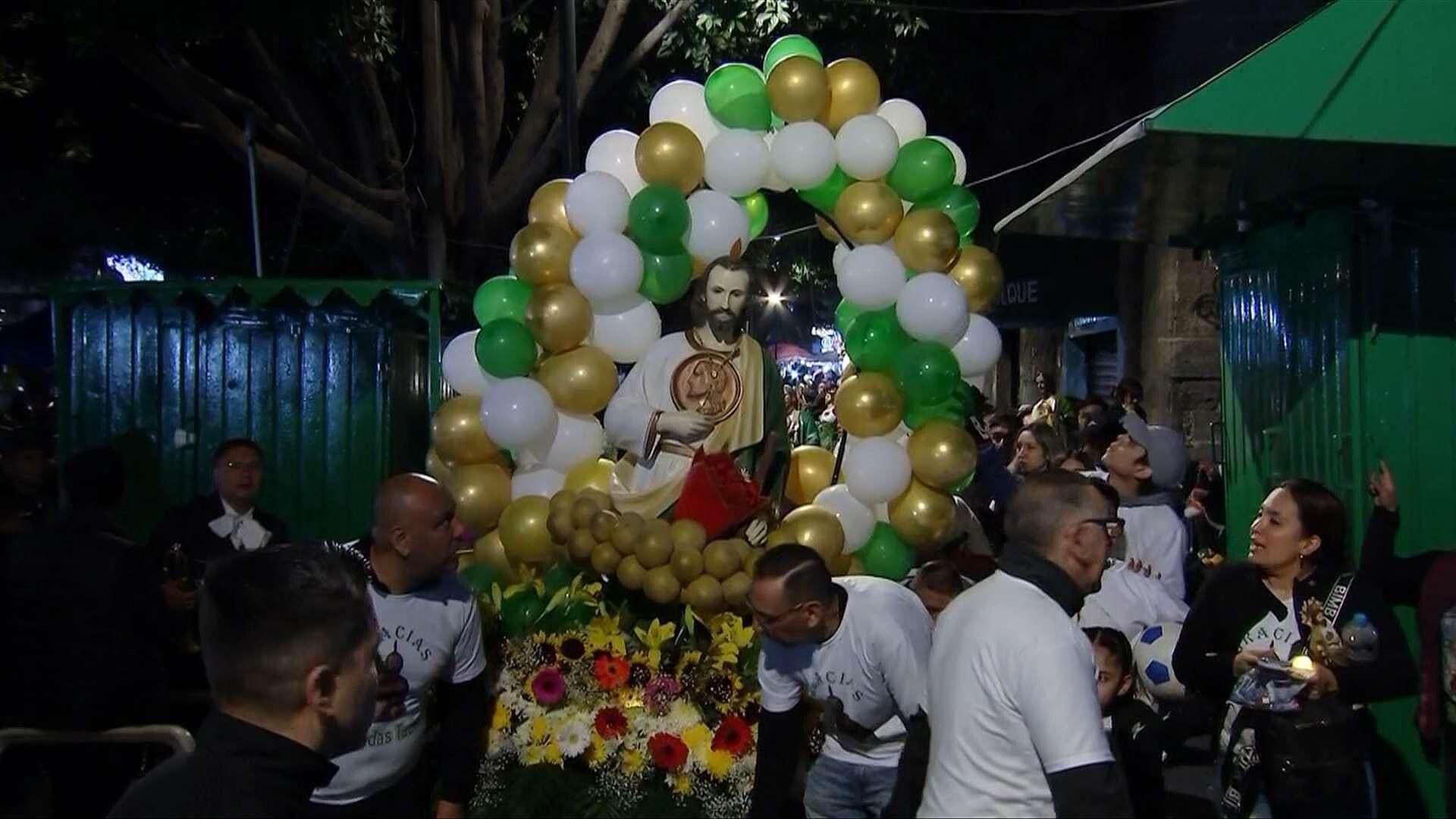 Fieles Asisten para Agradecer y Venerar a San Judas Tadeo, "el Santo de las Causas Difíciles"