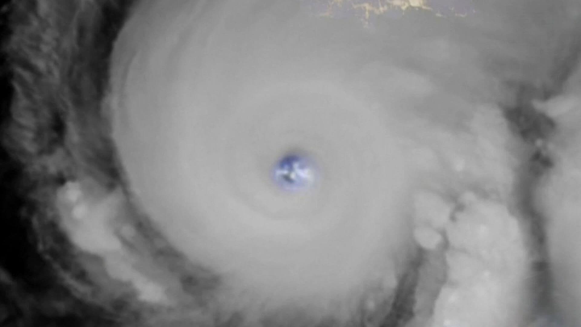Potente Huracán Melissa se Acerca a Jamaica; Prevén Vientos Catastróficos
