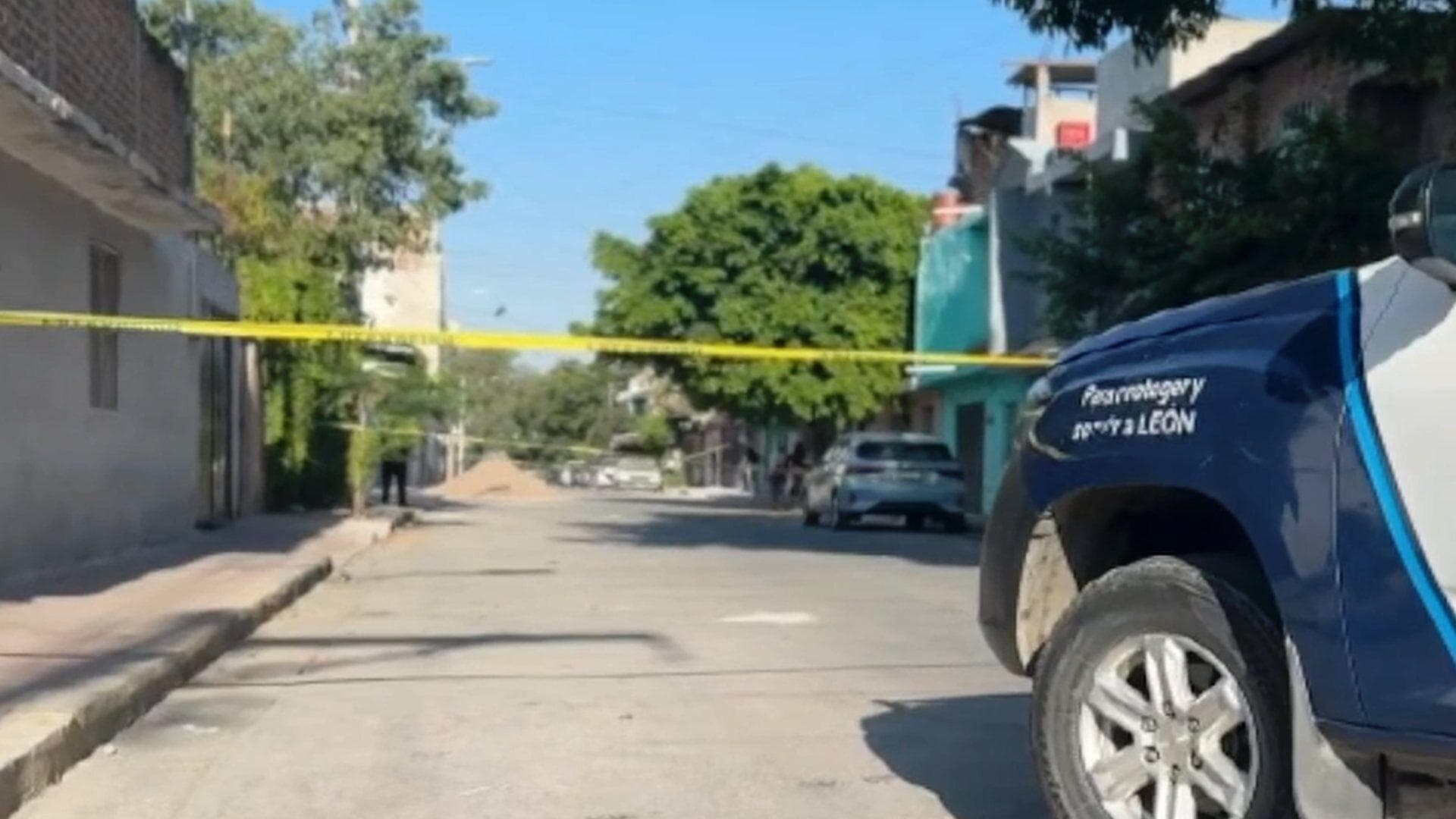 Balean a Tres Hombres en la Colonia León I en León; Agresores Huyeron en Moto