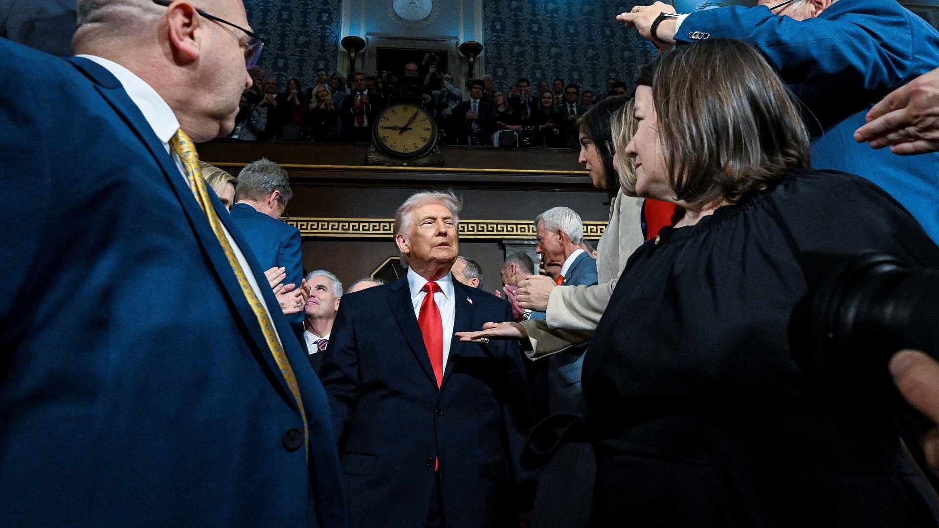 Entre Aplausos y Porras: Así Entró Donald Trump a la Cámara de Representantes de EUA