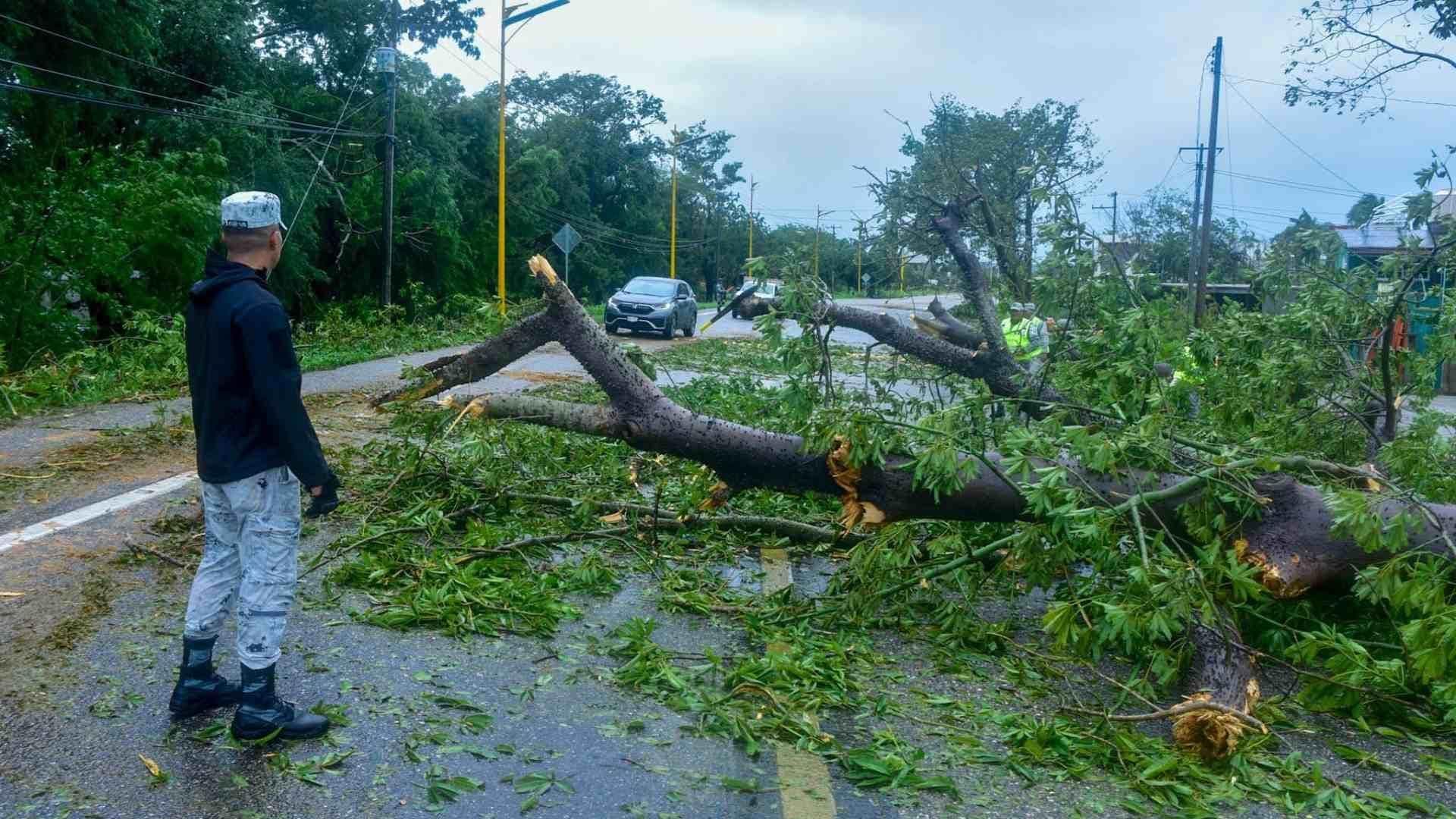 Huracán Helene se Aleja del Caribe Mexicano