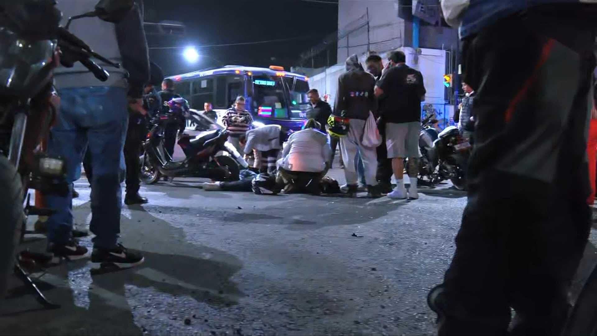 Accidente en CDMX Hoy: Motociclistas Chocan contra Auto en la Colonia Morelos
