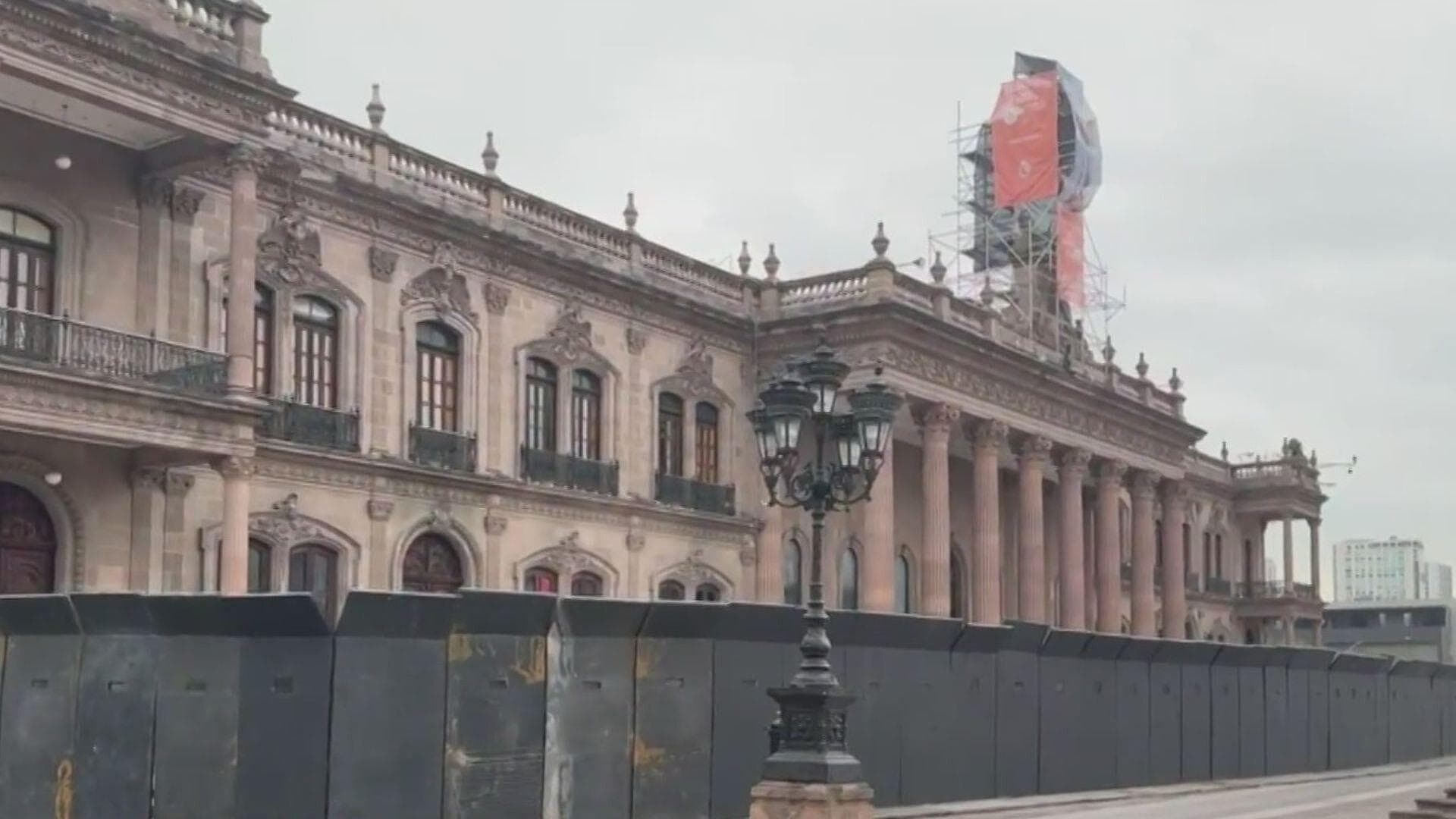Blindan con Vallas Metálicas Palacio de Gobierno de Monterrey
