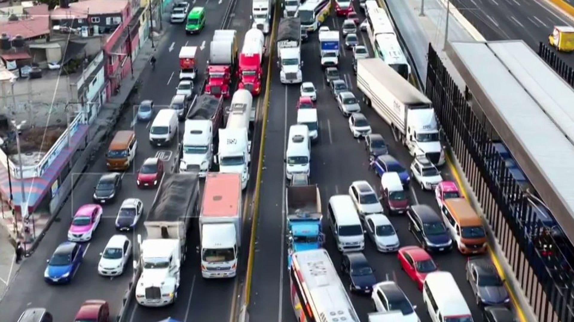 Así Se Ve desde el Aire Caos por Bloqueo en la México Puebla en Chalco, Edomex