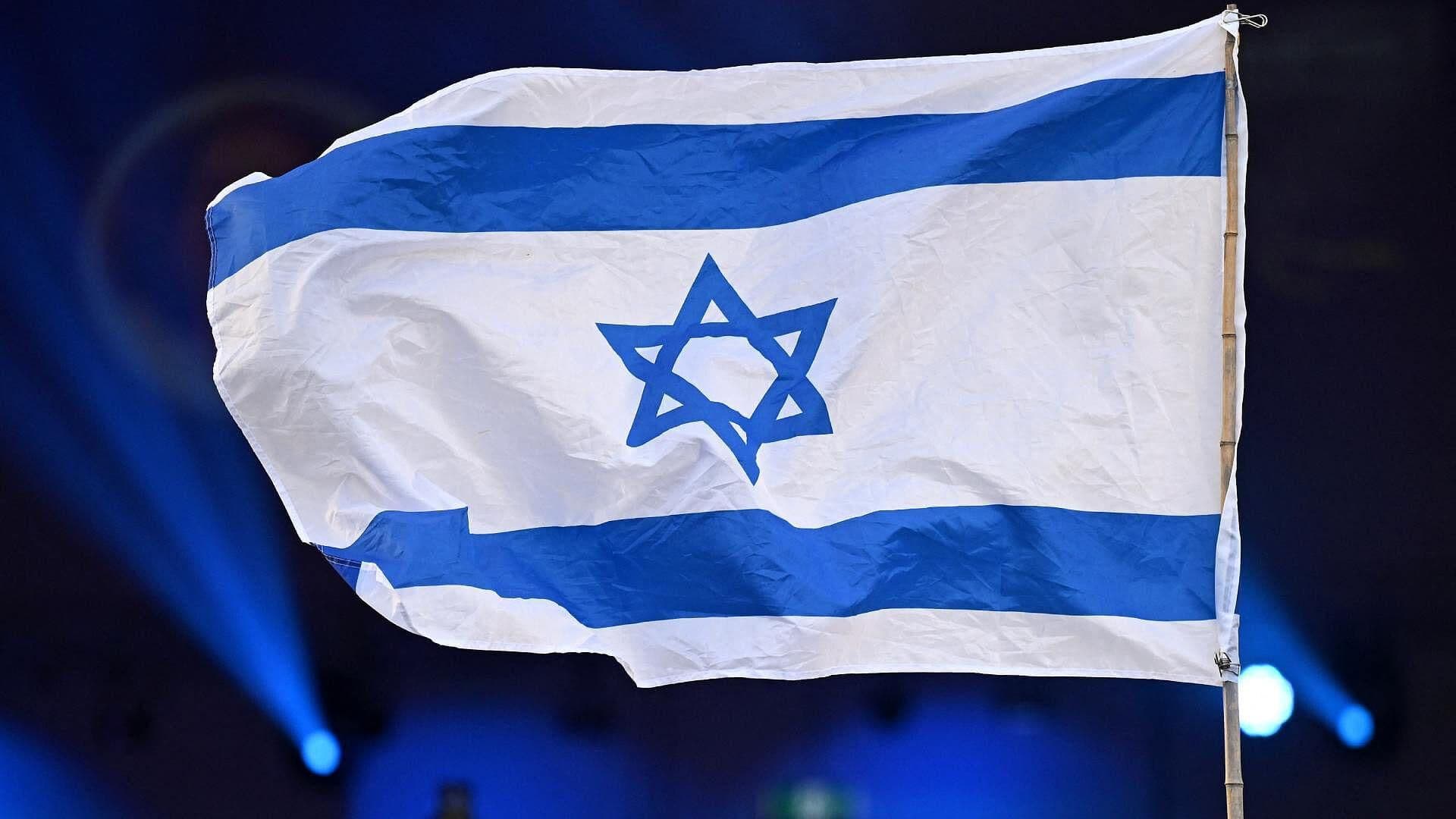 Banderas a Media Asta en Jerusalén, en Primer Año de Ataque de Hamas