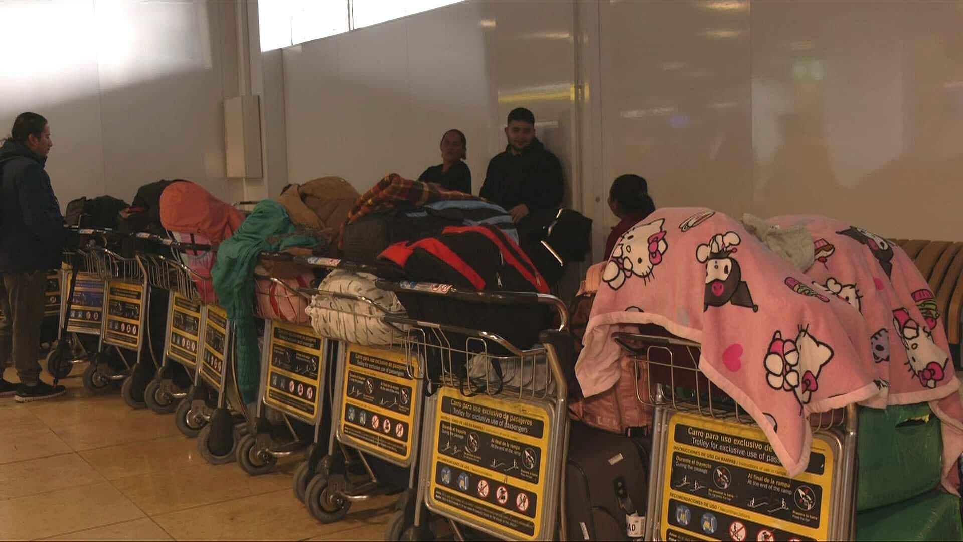 Venezolanos Varados en Madrid por Cancelación de Vuelos y Cierre Aéreo en Venezuela
