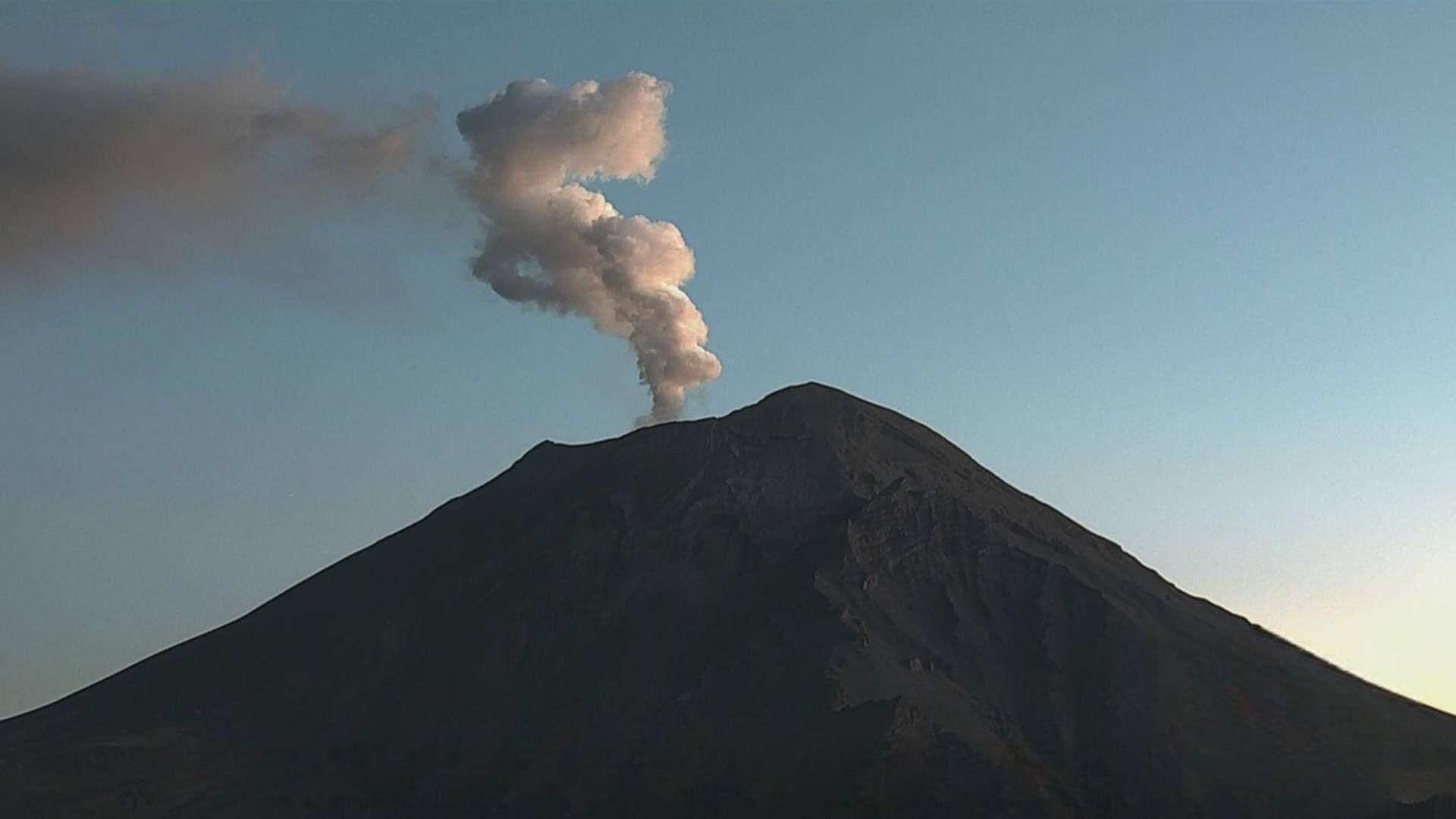 Volcán Popocatépetl Emite Fumarola Hoy Viernes 5 de Diciembre; Así Se Ve