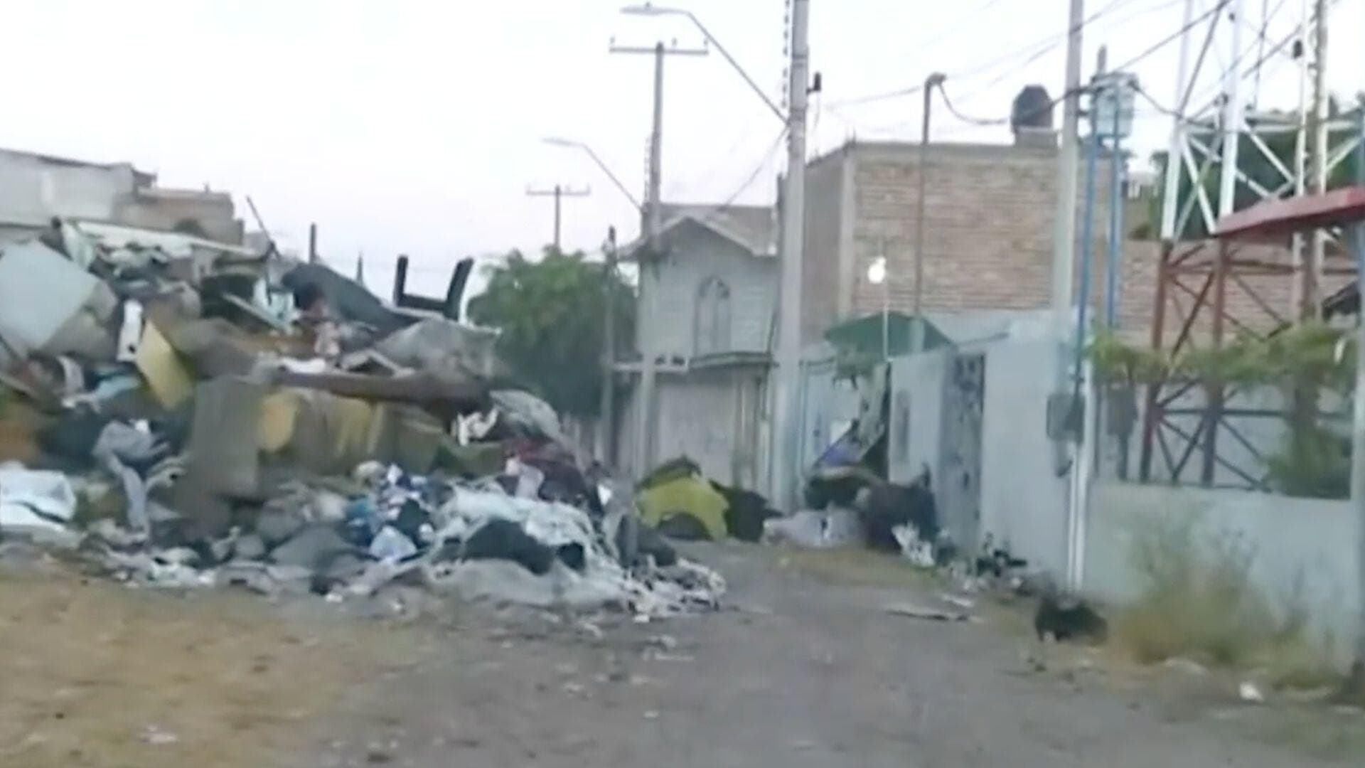 Improvisan Relleno Sanitario en Villas de León, Guanajuato Oriente