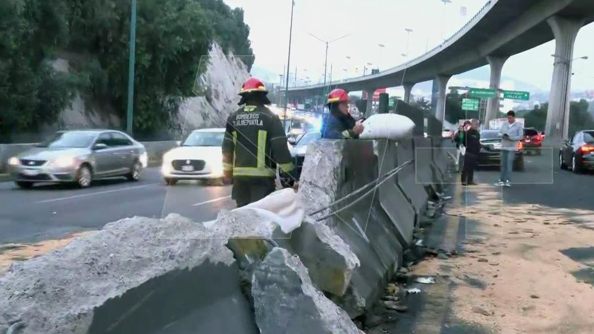 Tractocamión Impacta Muro en la México-Querétaro, Edomex