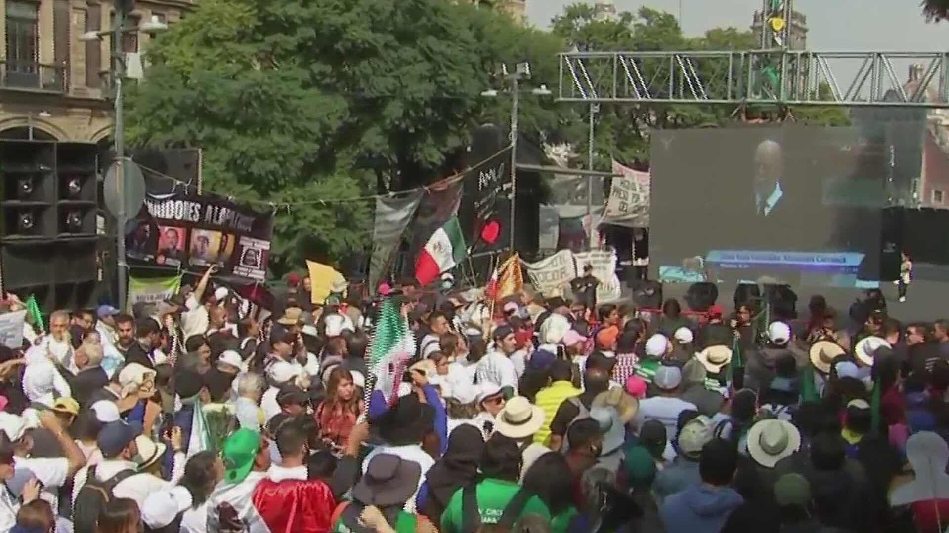 Cientos de Trabajadores del Poder Judicial se Mantienen en Inmediaciones de la SCJN