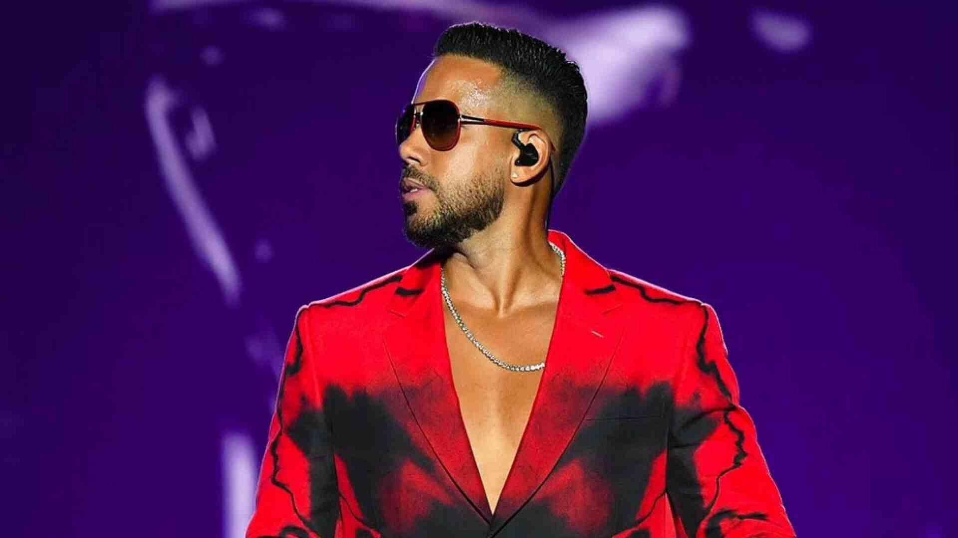 Romeo Santos Invita a Cantar a Policía durante Concierto