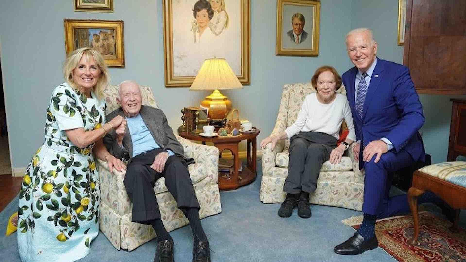 Joe Biden y Jill Biden Rinden Homenaje a Jimmy Carter Tras su Fallecimiento