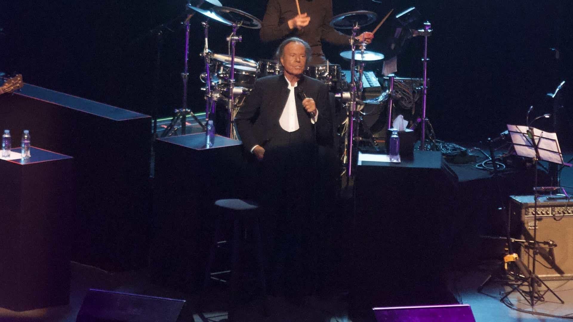 Julio Iglesias Realizará su Bioserie en 2024