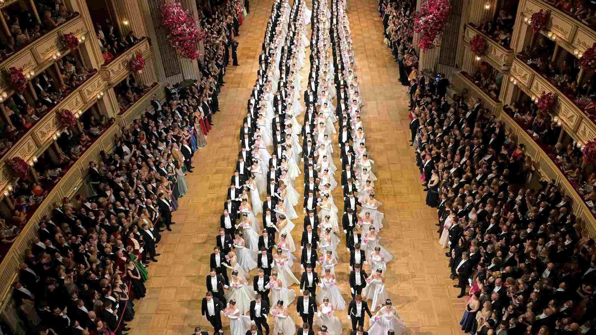Realizan Baile Anual de la Ópera de Viena